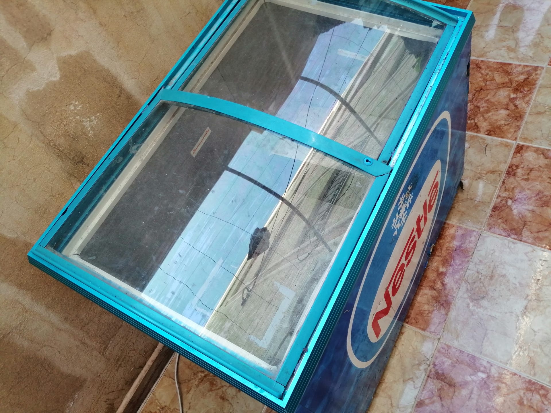 فريزر مجمدات بحاله جيده للبيع
لا تنسَ أنك شاهدت هذا الإعلان في عنكبوت
فريزر مجمدات nestle خال...