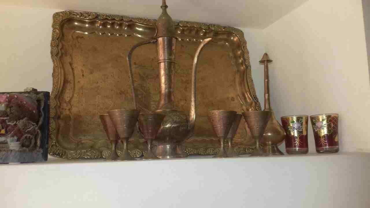 نحاسيات قديمه للبيع
لا تنسَ أنك شاهدت هذا الإعلان في عنكبوت
شمعدان مفرد مصدف ب 10
ابريق نحاس مع...