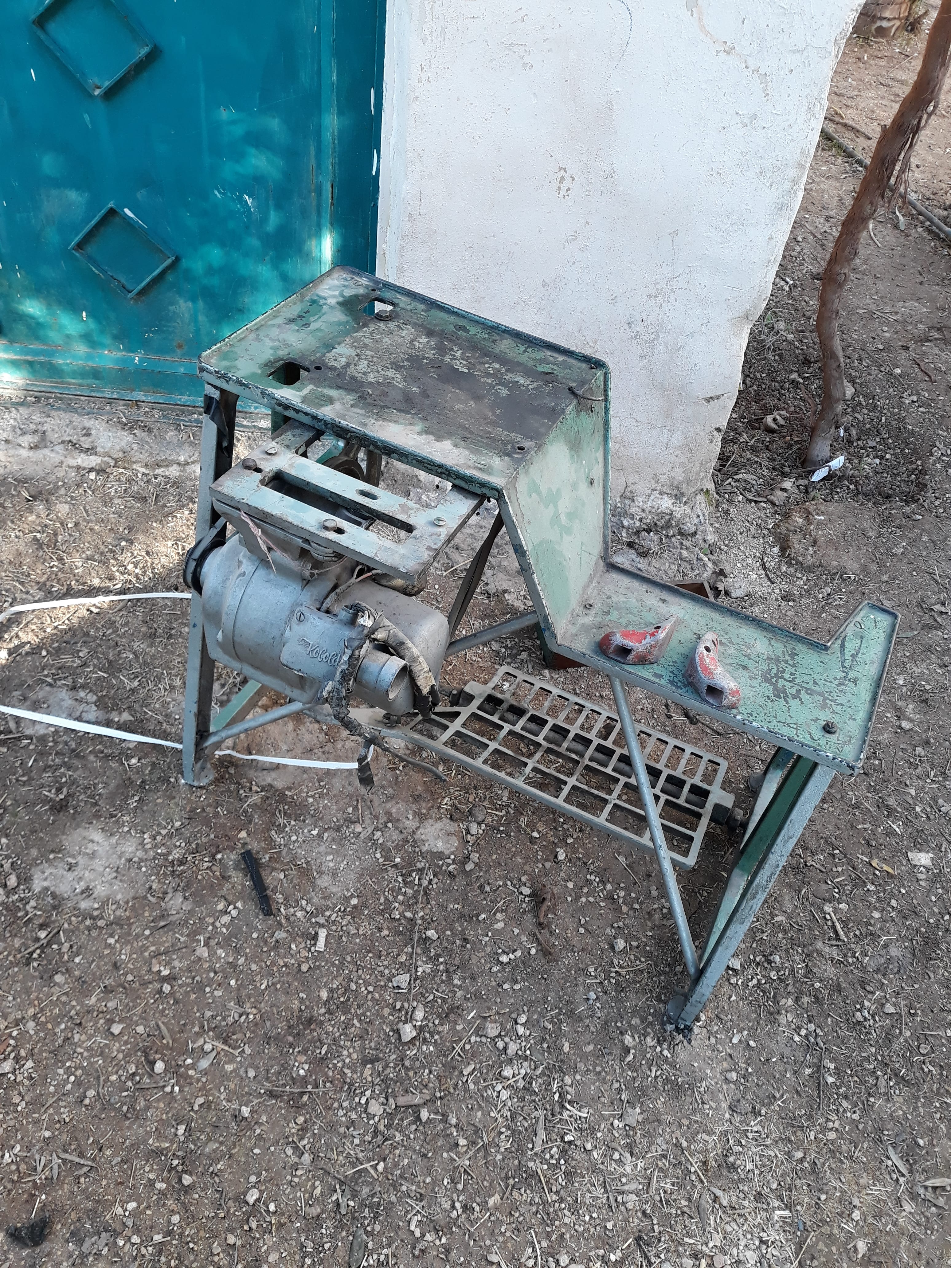 ماكينات خياطه للبيع
لا تنسَ أنك شاهدت هذا الإعلان في عنكبوت
شغالات بحاله ممتازه...