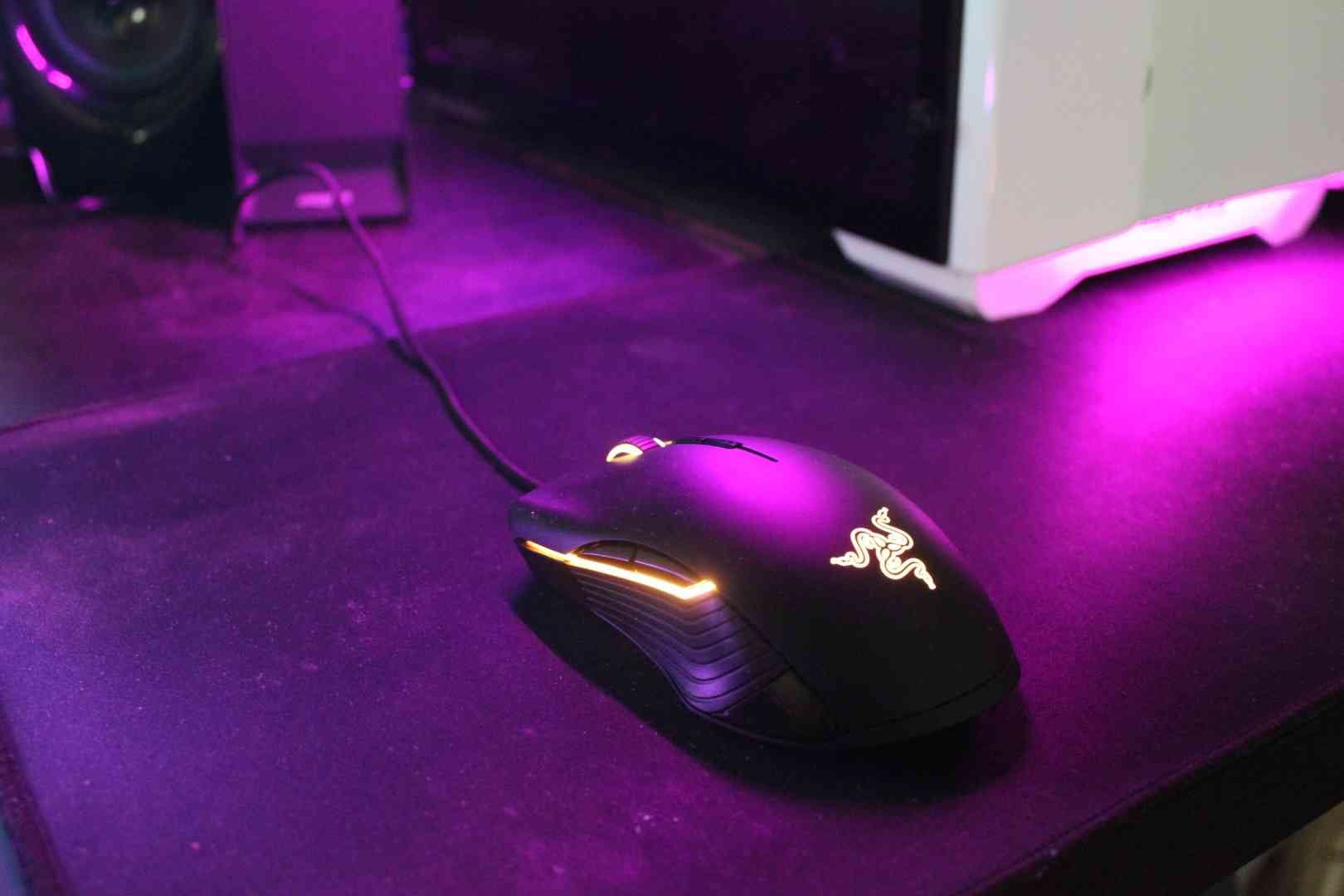 Razer Lancehead Tournament Edition
لا تنسَ أنك شاهدت هذا الإعلان في عنكبوت
- Razer Lancehead...