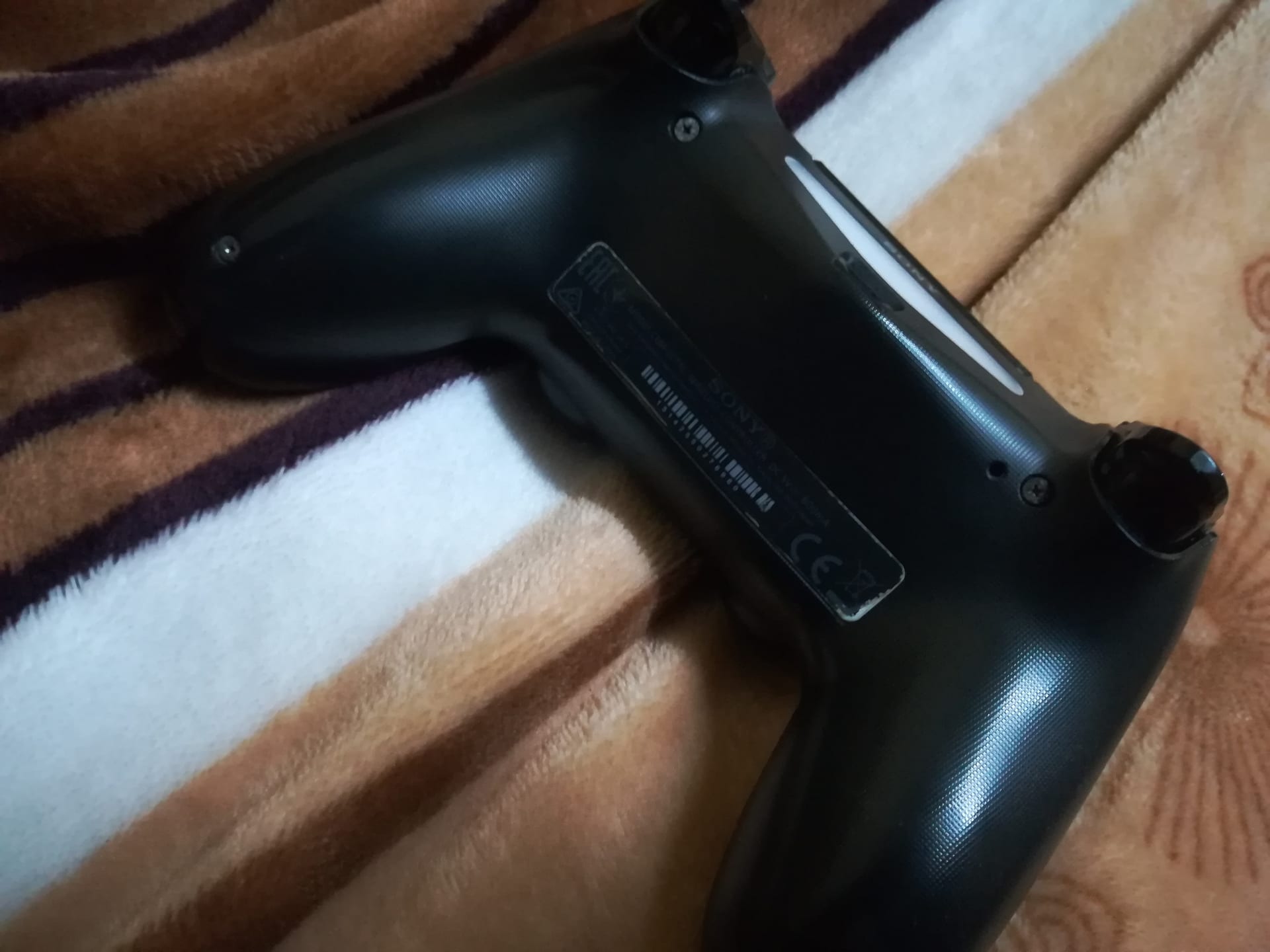 ps4 النسخه ال2 استعمال خفيف
لا تنسَ أنك شاهدت هذا الإعلان في عنكبوت
بلايستيشن 4 النسخه 2 استع...