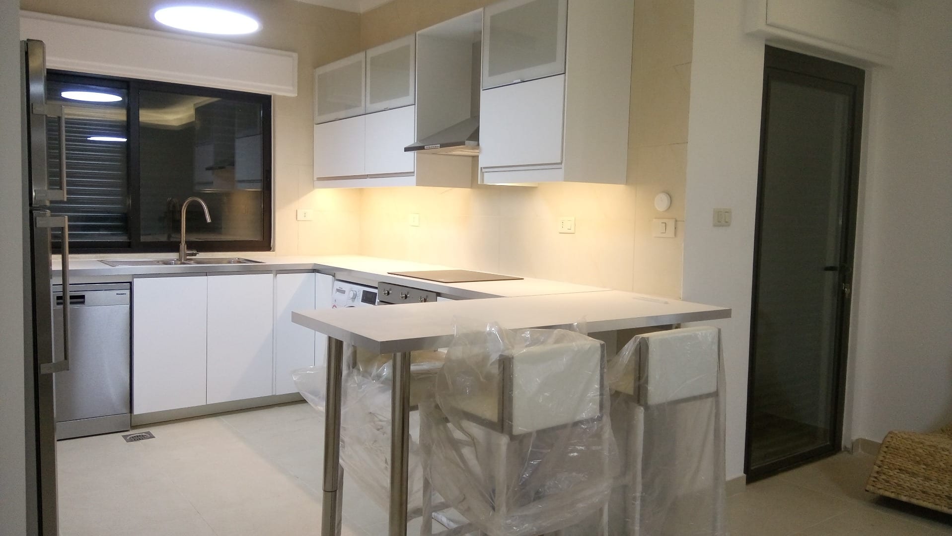 Luxury furnished apartment for rent in Abdoun 2 bedrooms
لا تنسَ أنك شاهدت هذا الإعلان في عنكبوت...