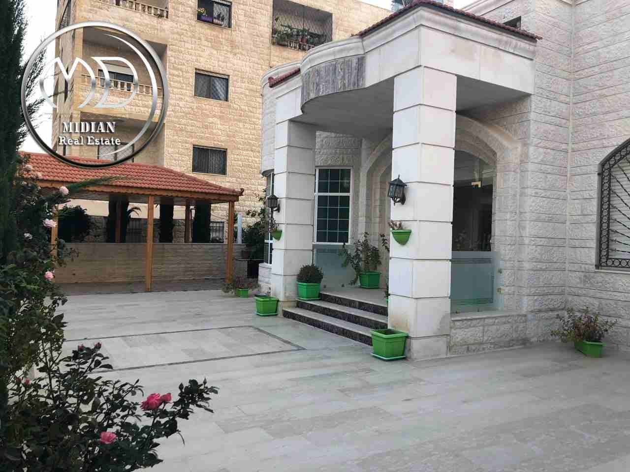 فيلا مستقلة للبيع او للايجار في الجندويل مساحه 880م تشطيبات سوبر فاخره وحدائق واسعة
لا تنسَ أنك شاهدت هذا الإعلان في عنكبوت...