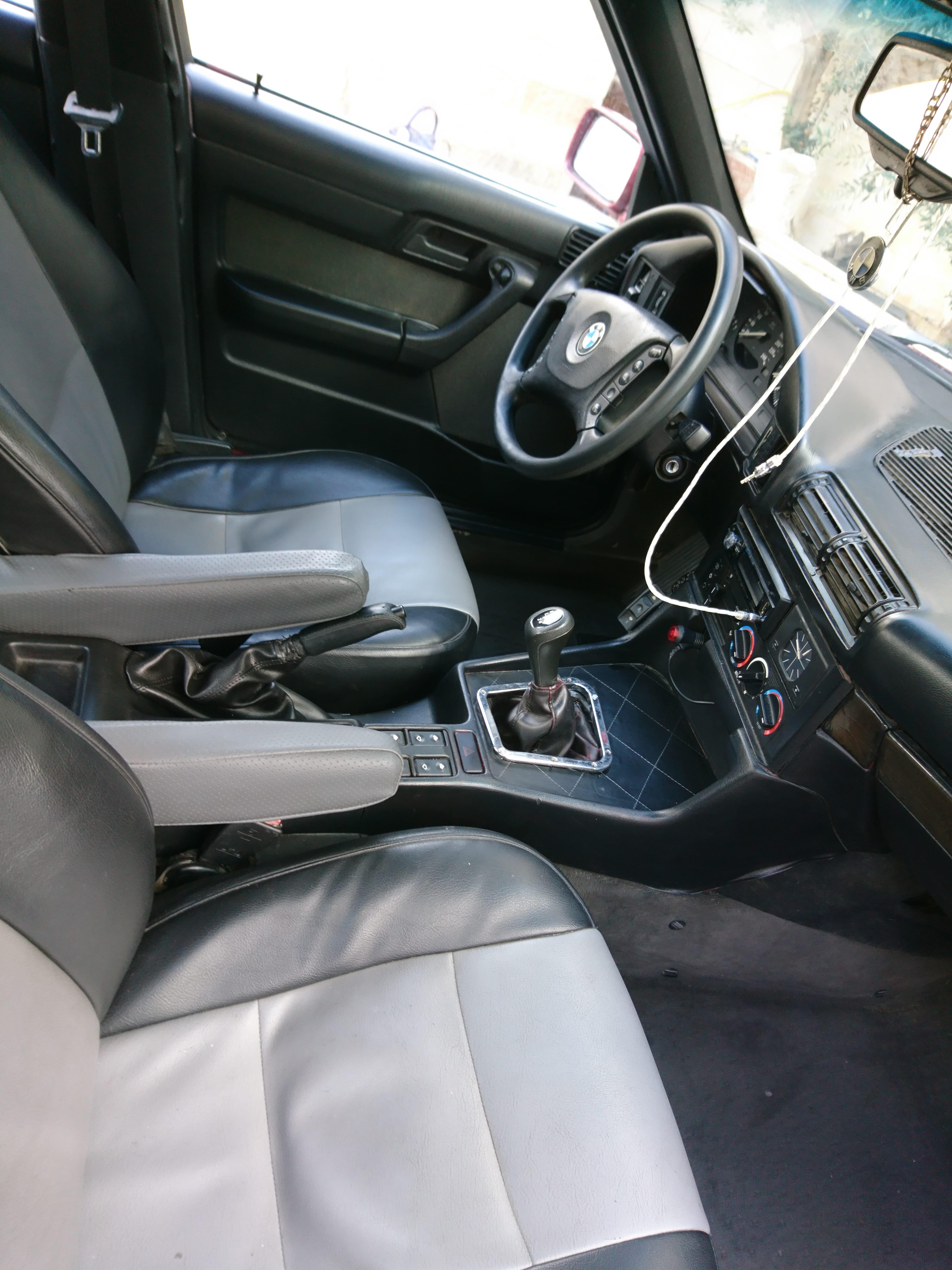 BMW 520 iA للبدل على سيارة سبور عادي او كشف او للبيع
لا تنسَ أنك شاهدت هذا الإعلان في عنكبوت...