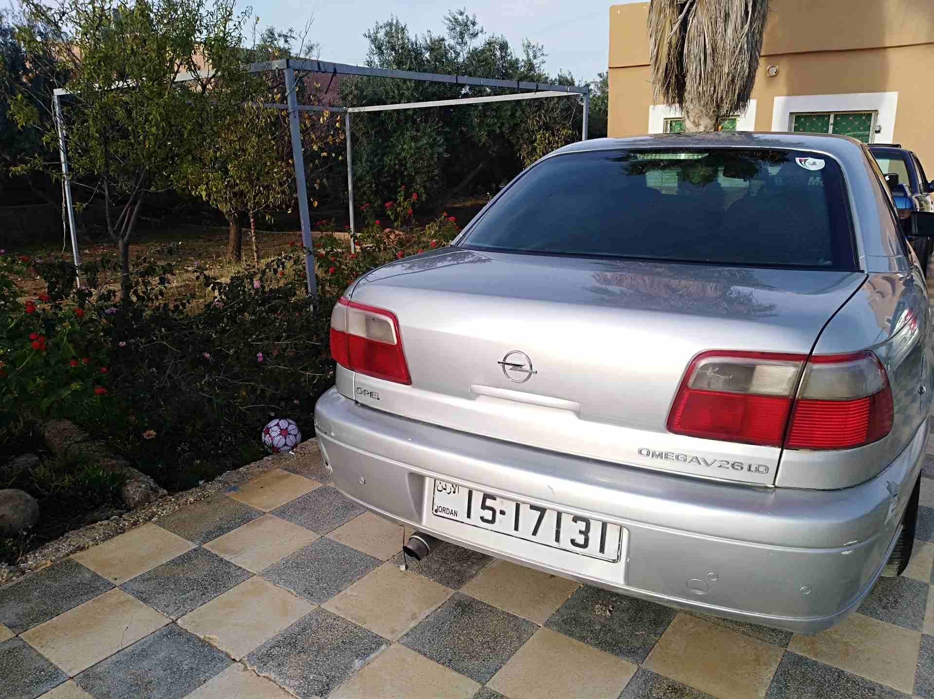 اوبل أوميجا 2000 للبيع أو البدل
لا تنسَ أنك شاهدت هذا الإعلان في عنكبوت
فل كامل ما عدا الفتحة فحص...