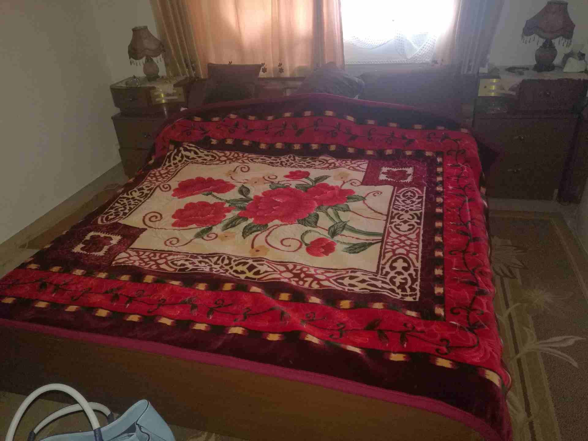 تخت مزوج للبيع مع شماعة وكورنر
لا تنسَ أنك شاهدت هذا الإعلان في عنكبوت
تخت مزوج بالاضافة لشماعة و...