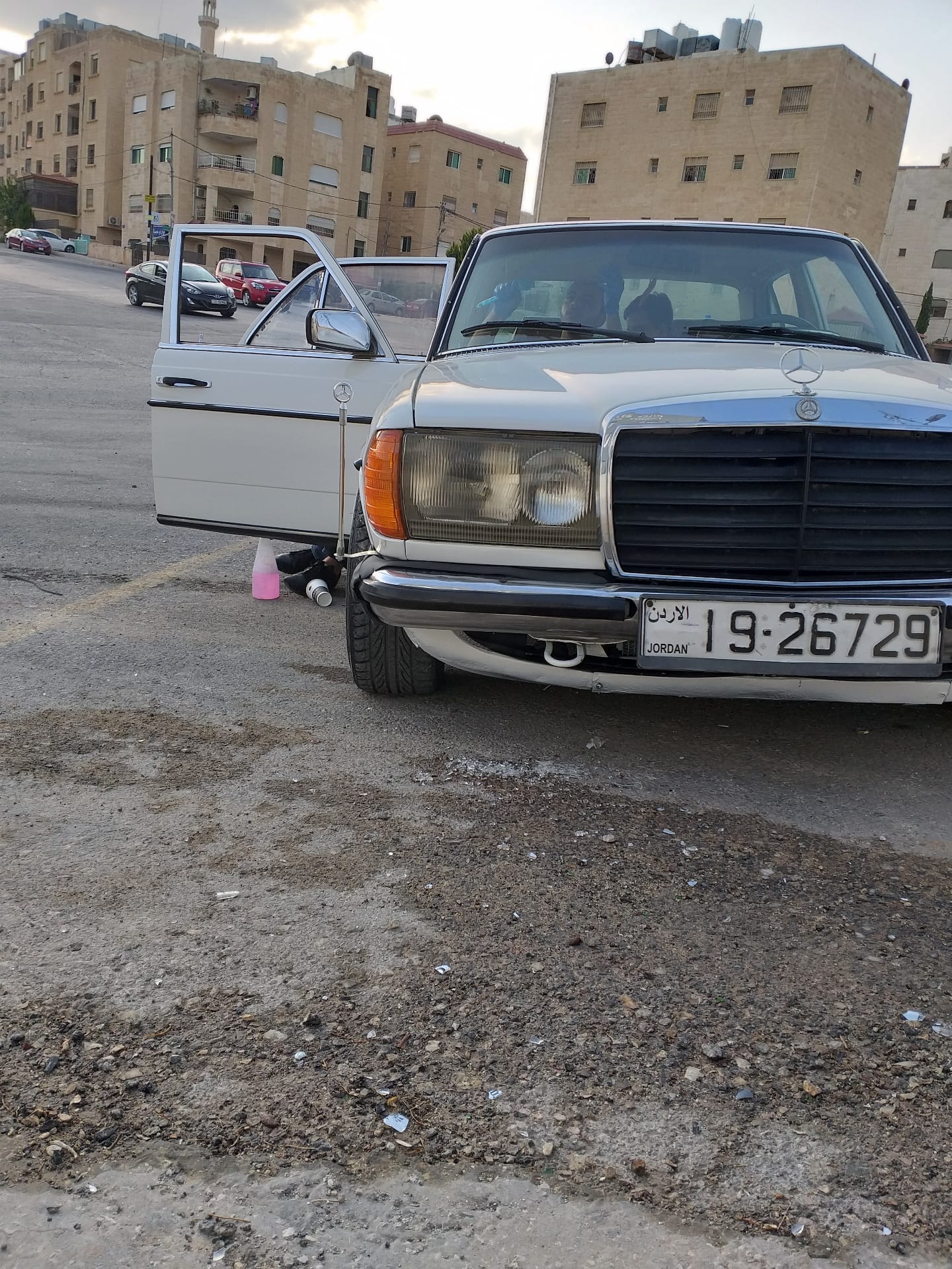 مرسيدس لف نفض جديد للبدل
لا تنسَ أنك شاهدت هذا الإعلان في عنكبوت
السيارة ما شاء الله عليها نف...