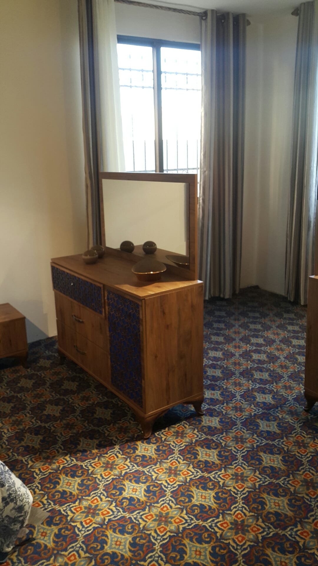 طيبة للمفروشات غرف نوم طقم كنب أحدث الموديلات
لا تنسَ أنك شاهدت هذا الإعلان في عنكبوت
بسم الل...