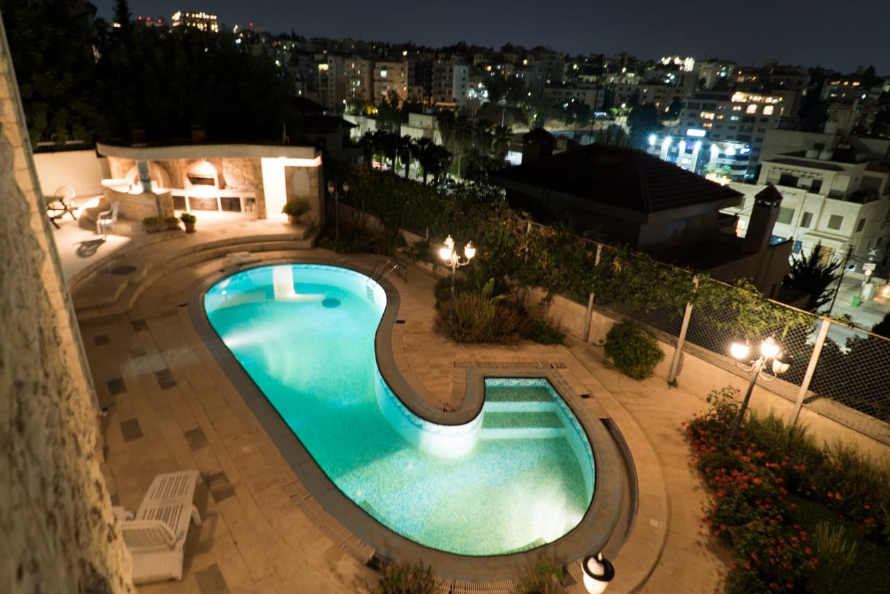Very luxurious villa - 750 m - for rent in Abdoun - with swimming pool, gardens
لا تنسَ أنك شاهدت هذا الإعلان في عنكبوت...