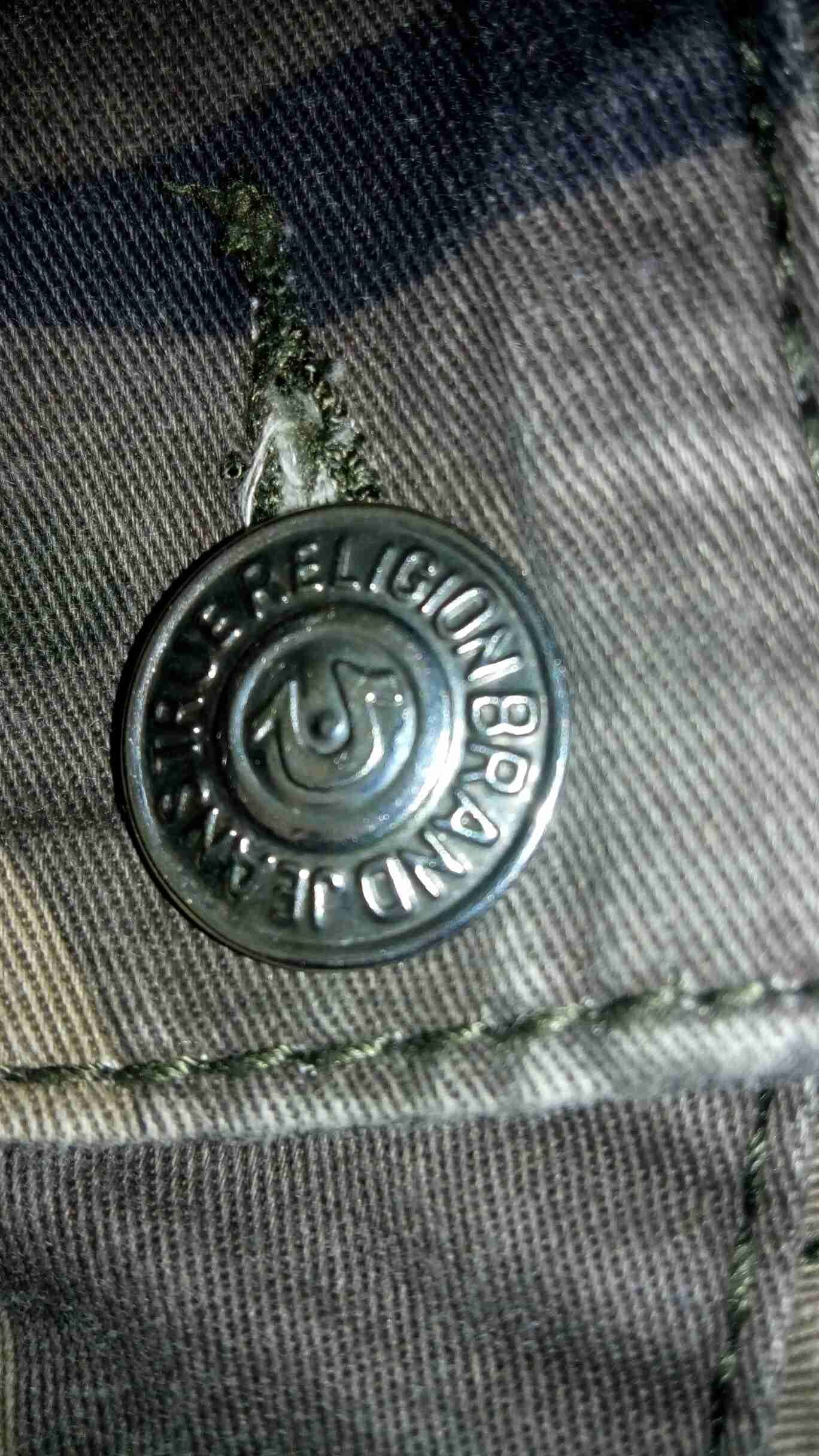 true religion hugo boss tommy Hilfiger
لا تنسَ أنك شاهدت هذا الإعلان في عنكبوت
الموقع ضاح...