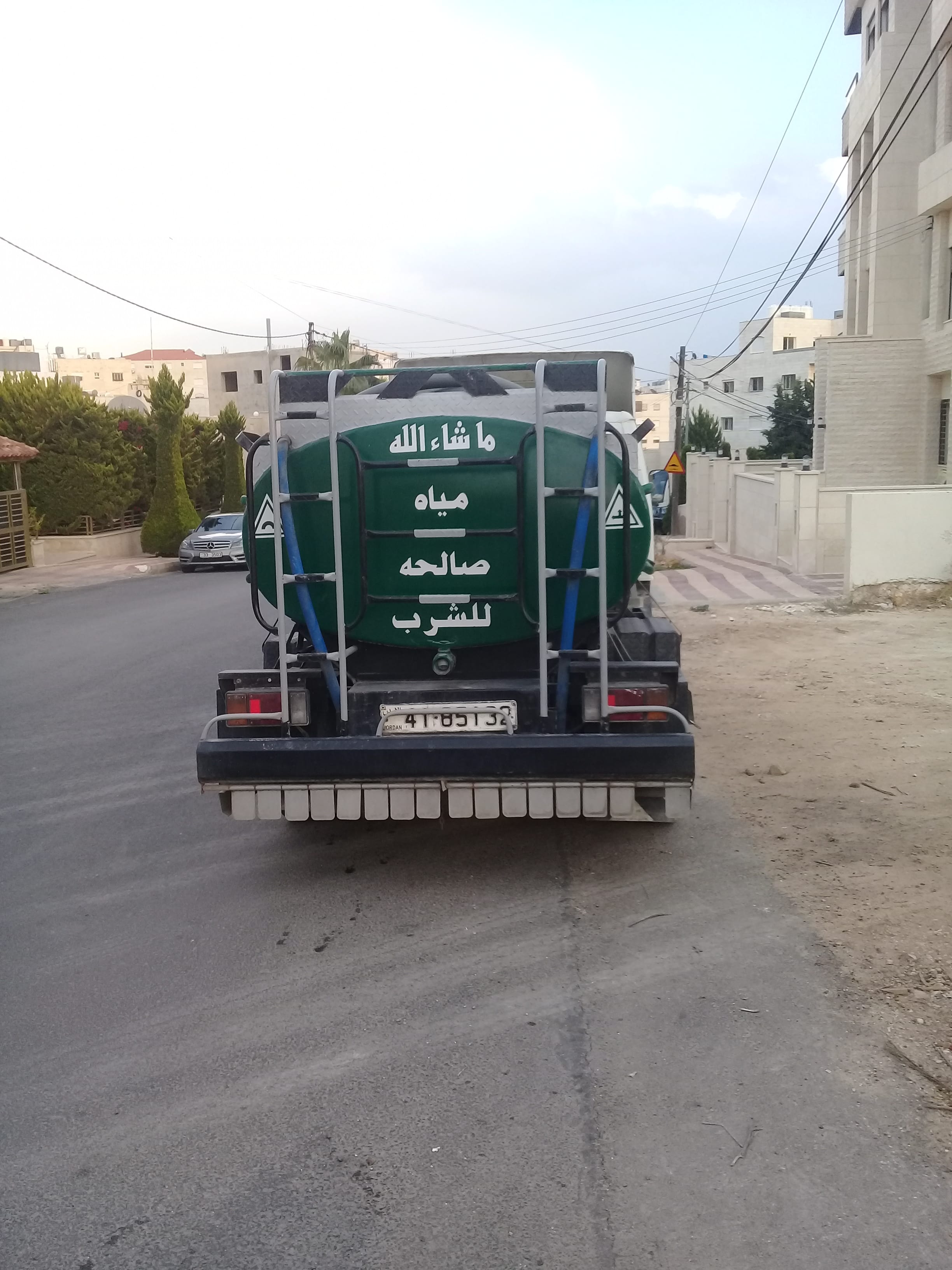 خدمه / توصيل ماء عمان الزرقاء وتنك للبيع موديل 2006
لا تنسَ أنك شاهدت هذا الإعلان في عنكبوت
ت...