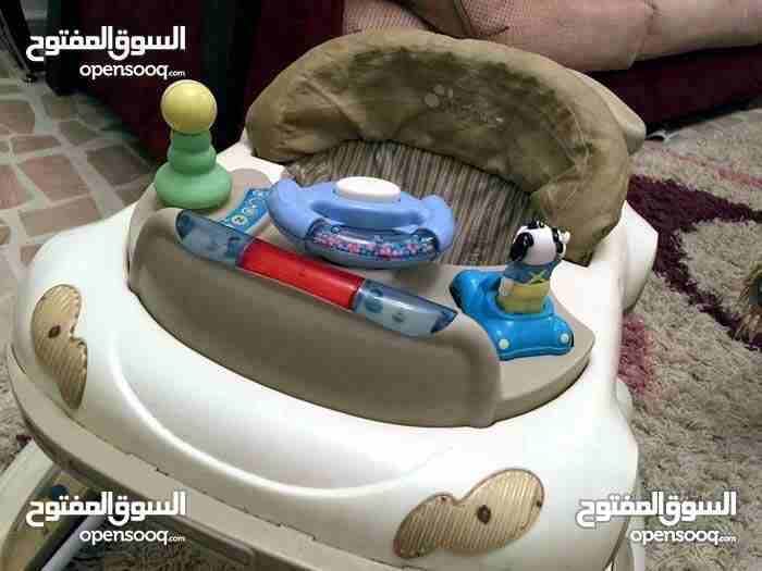 عرباية وكراجه للبيع
لا تنسَ أنك شاهدت هذا الإعلان في عنكبوت
كراجه مع هزاز وموسيقى ممتازه مافيها و...