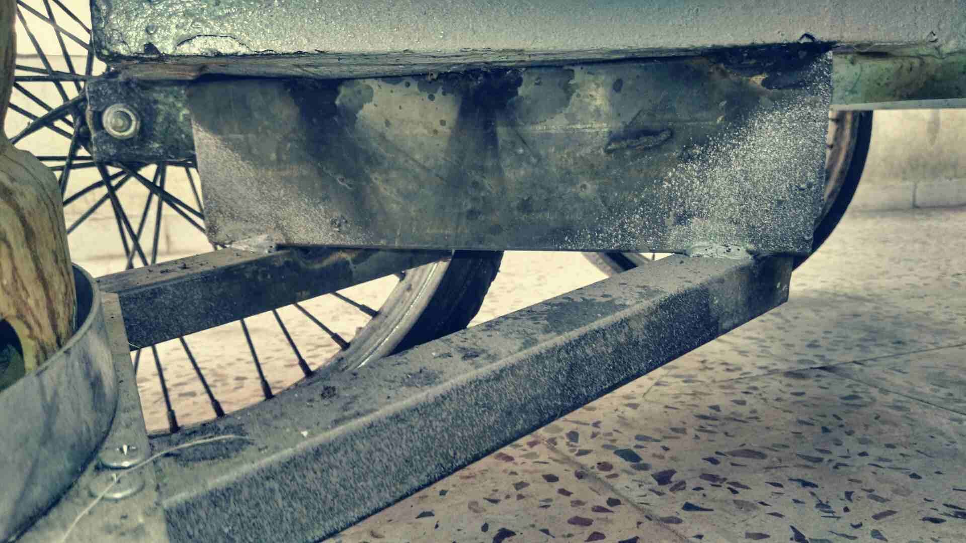 عرباية امفصلة على 2 مقلى و طنجرة ذرة
لا تنسَ أنك شاهدت هذا الإعلان في عنكبوت
العرباية بتتكون من ث...
