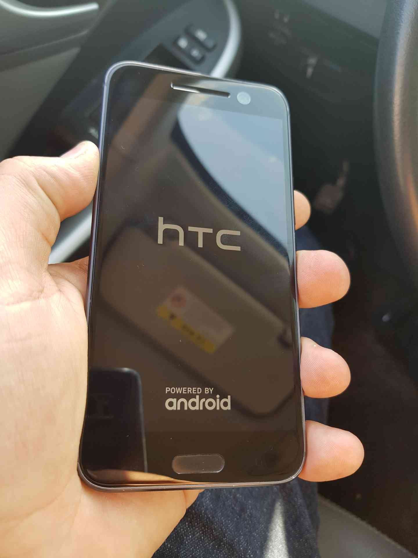htc 10
لا تنسَ أنك شاهدت هذا الإعلان في عنكبوت
الجهاز نظيف جدا
معاه الكرتونة والشاحن الأصلي
ا...