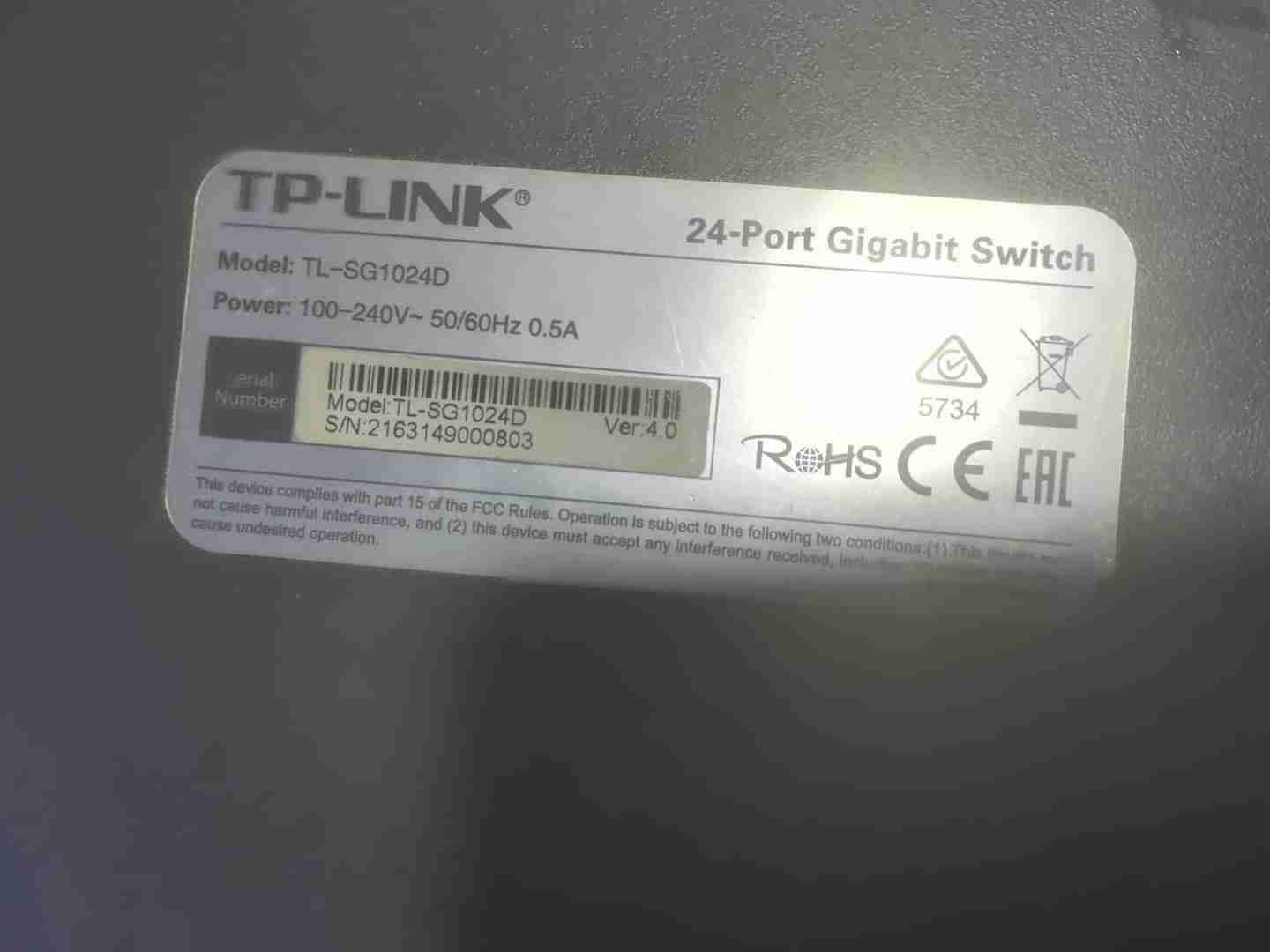 TL-SG1024D 24-Port Gigabit Desktop/Rackmount Switch TP-Link
لا تنسَ أنك شاهدت هذا الإعلان في عنكبوت...