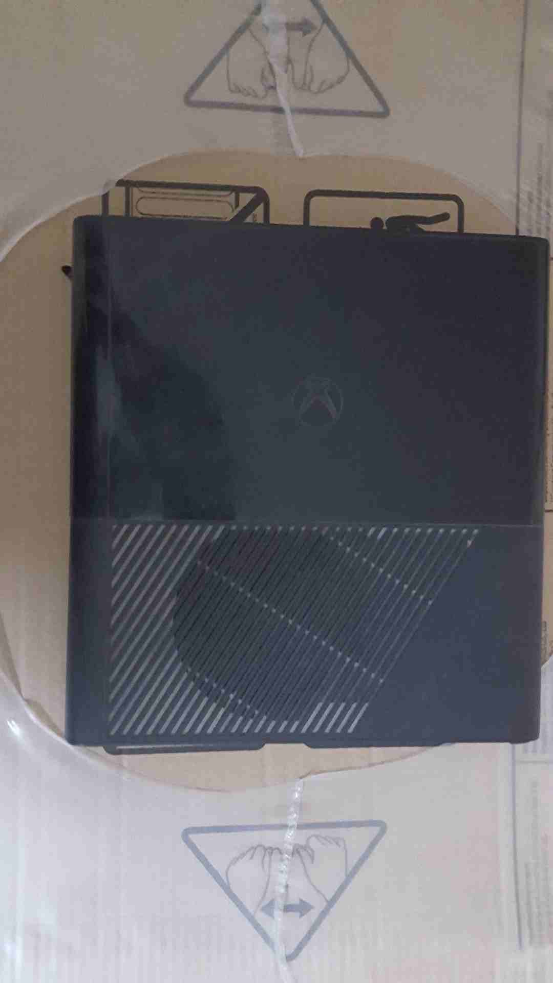 xbox 360 احدث اصدار معدله
لا تنسَ أنك شاهدت هذا الإعلان في عنكبوت
xbox 360 عليها تقريبا 20 لعبه ف...