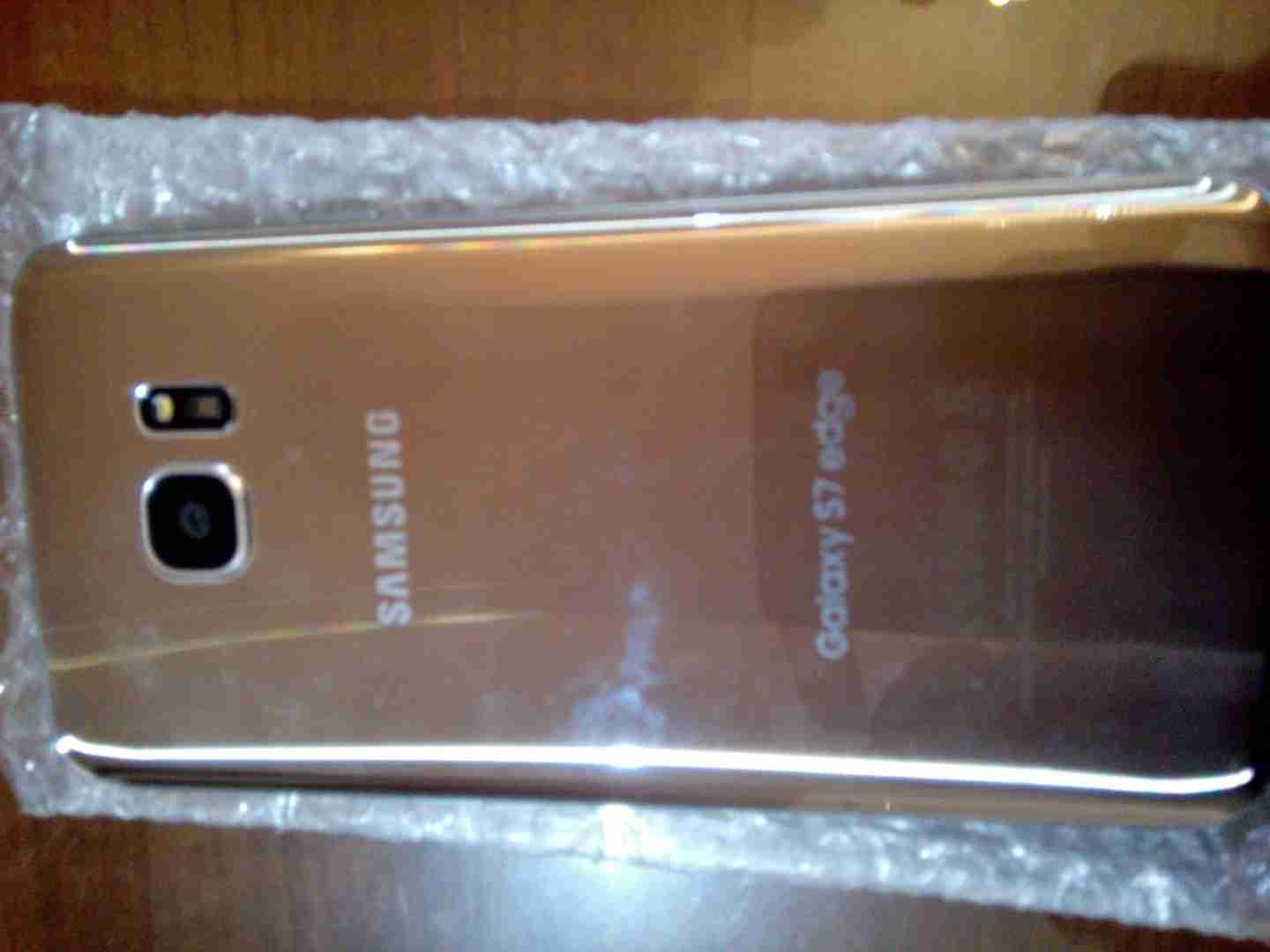 جهاز سامسونج S7 Edge بحالة الجديد
لا تنسَ أنك شاهدت هذا الإعلان في عنكبوت
سامسونج S7 edge , م...
