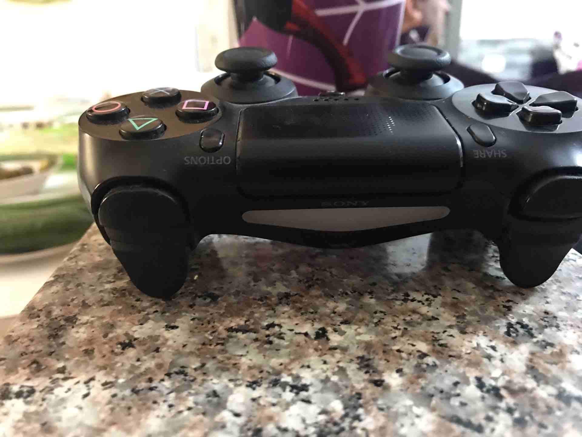 ايد ps4
لا تنسَ أنك شاهدت هذا الإعلان في عنكبوت
اصلية مستعملة استعمال خفيف
سبب البيع : اجيب لون...