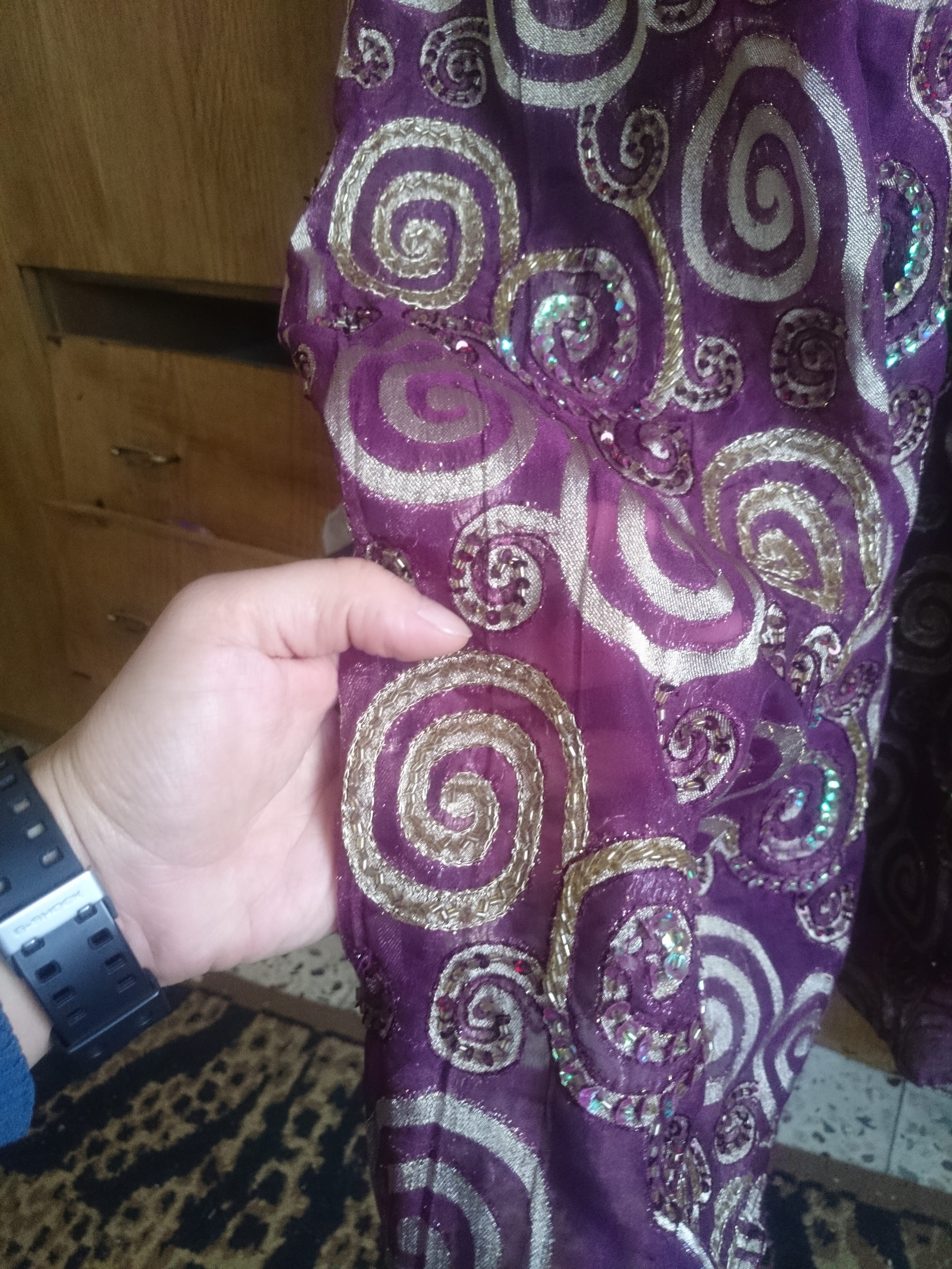 ثوب جديد لم يلبس ابدآ صناعة هنديه وروعة وعلا الطبيعه افضل بكثير من الصوره
لا تنسَ أنك شاهدت هذا الإعلان في عنكبوت...