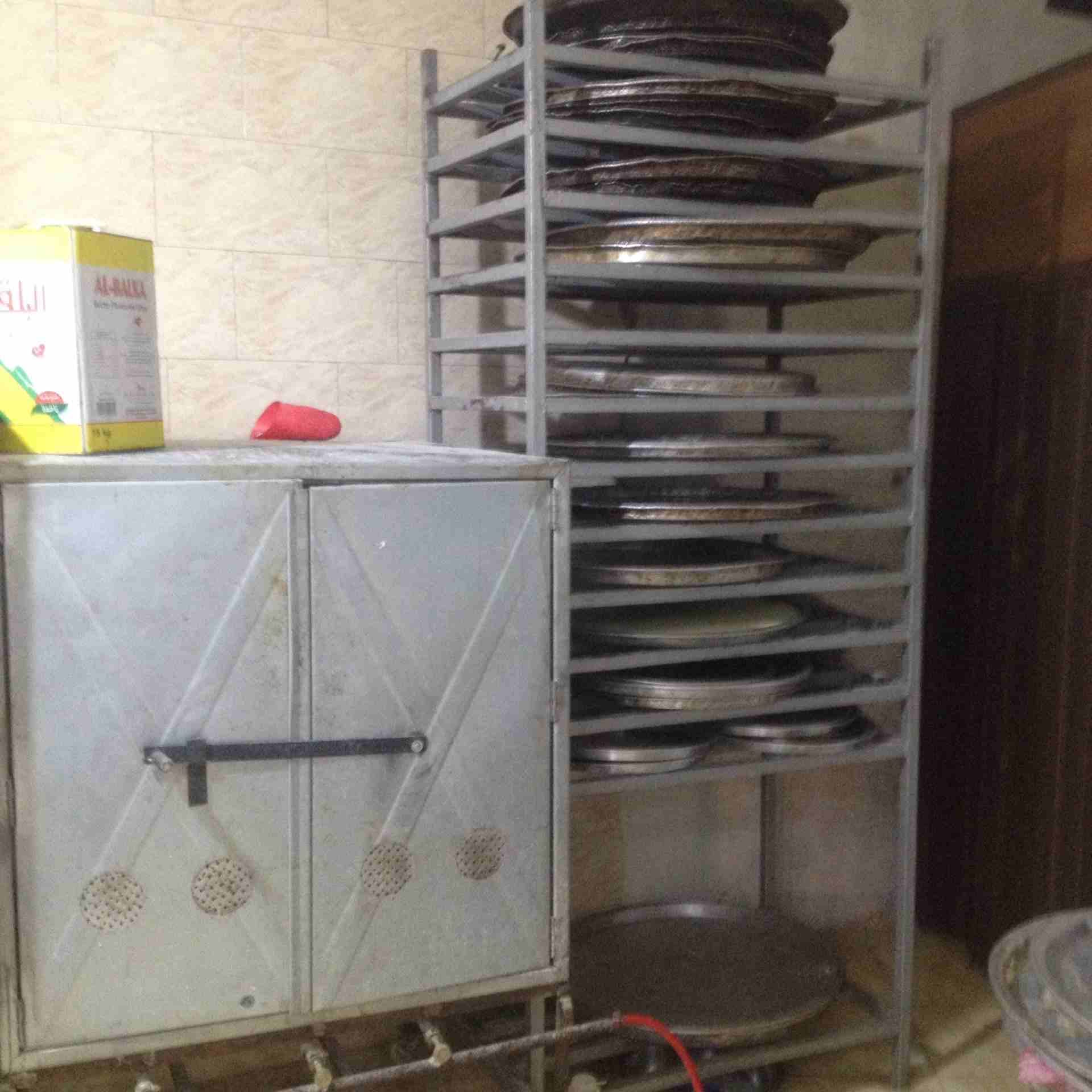 مشغل حلويات كامل للبيع بسعر مغري للجادين فقط
لا تنسَ أنك شاهدت هذا الإعلان في عنكبوت
المحل للبيع...