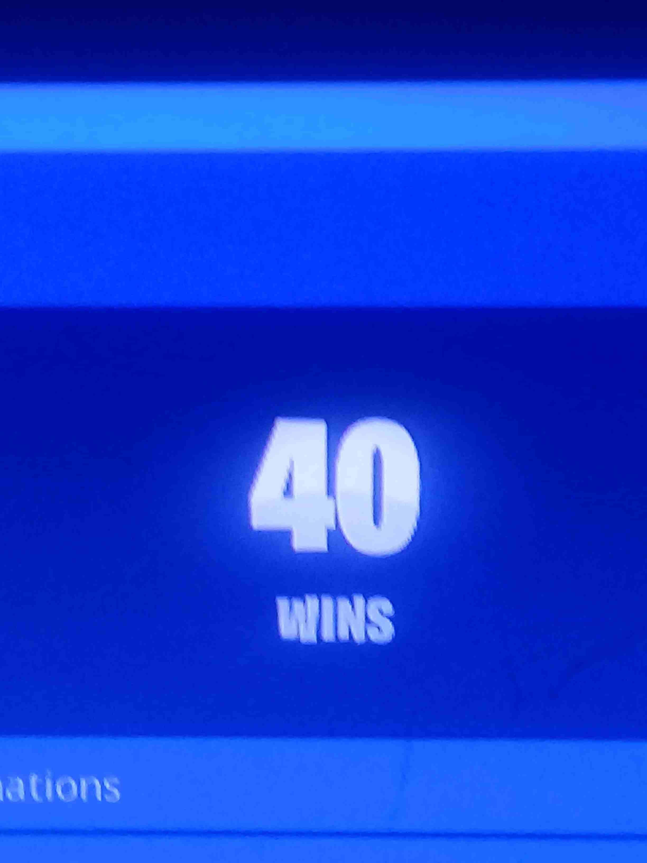 حساب فورت نايت من السيزن 2
لا تنسَ أنك شاهدت هذا الإعلان في عنكبوت
يوجد فيه جميع سكنات السيزن باس...