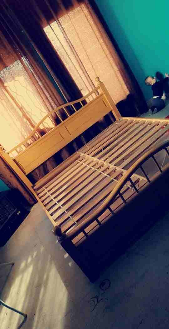 تخت مجوز خشب زان من غير فرشه فقط ب 50
لا تنسَ أنك شاهدت هذا الإعلان في عنكبوت
0798483272
-----------------------------...