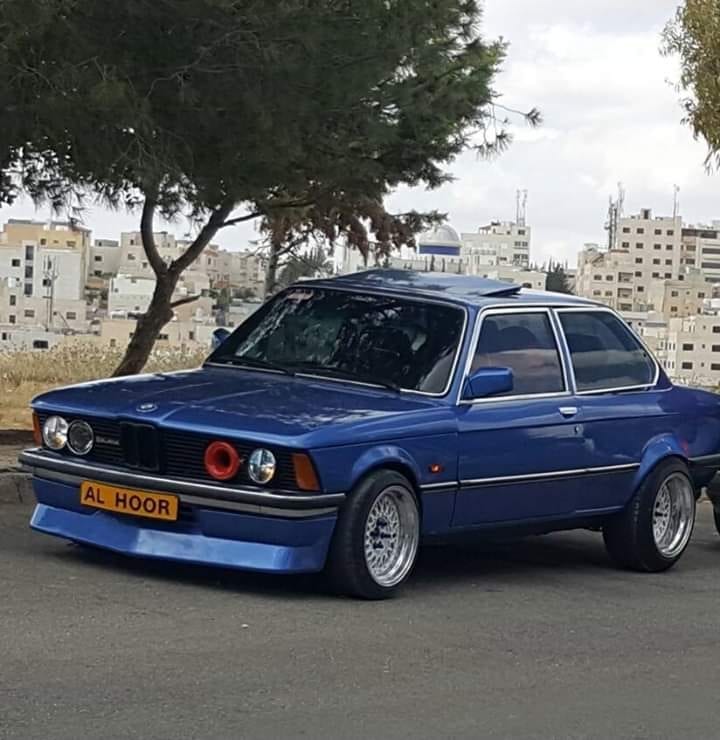 بي ام دبليو BMW زعرة بحق الله
لا تنسَ أنك شاهدت هذا الإعلان في عنكبوت
هسا مو كل زعرة زعرة هاي...