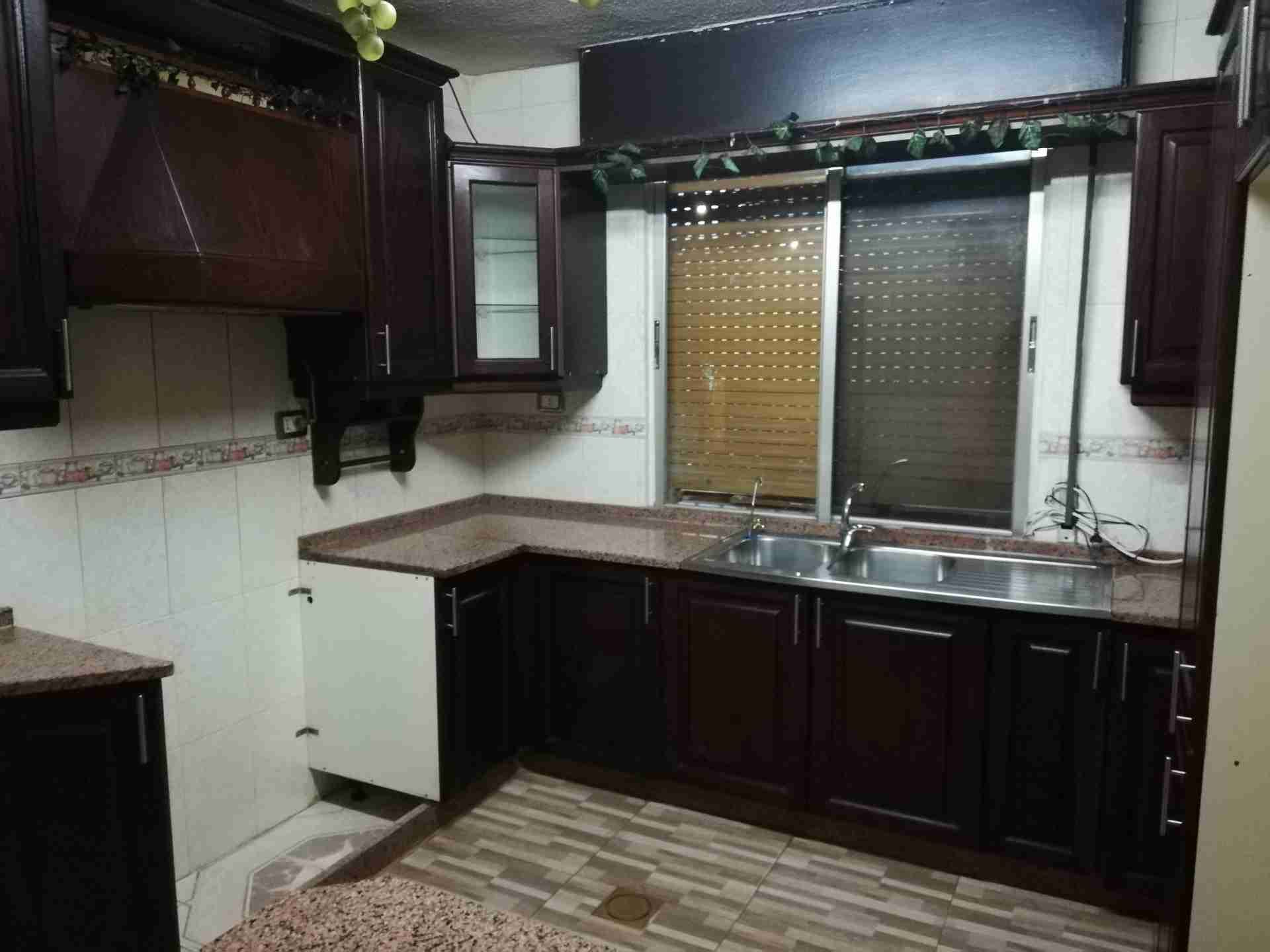 شقه للإيجار في أبو نصير
لا تنسَ أنك شاهدت هذا الإعلان في عنكبوت
بسم الله الرحمن الرحيم
من ال...