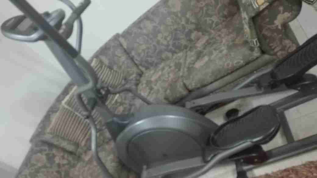 جهاز رياضي Elliptical Training صناعة امريكيه نوع POLAR
لا تنسَ أنك شاهدت هذا الإعلان في عنكبوت...