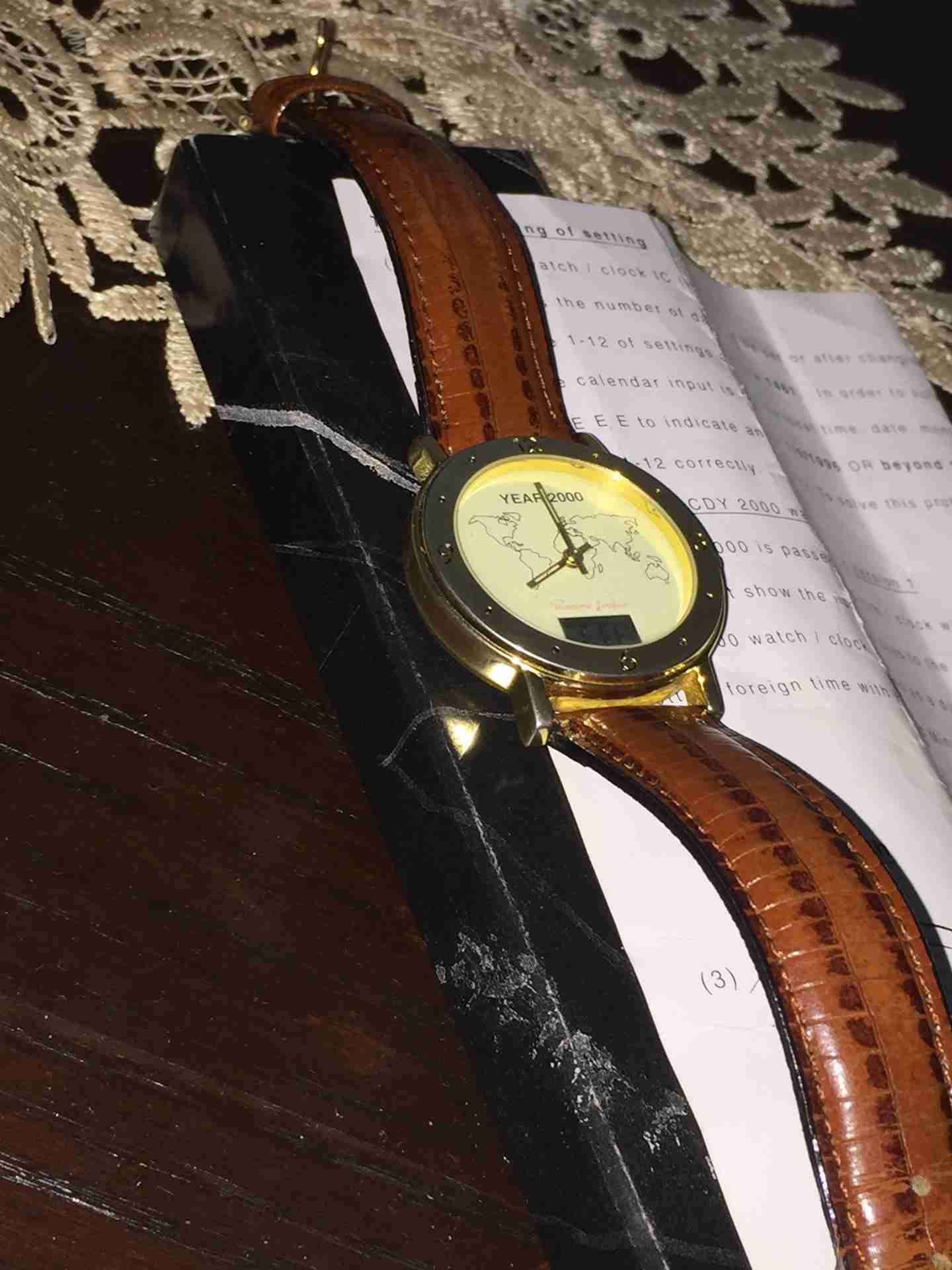 مطلوب مقاومة
لا تنسَ أنك شاهدت هذا الإعلان في عنكبوت
ساعة قديمة معطلة لفقدان المقاومة...