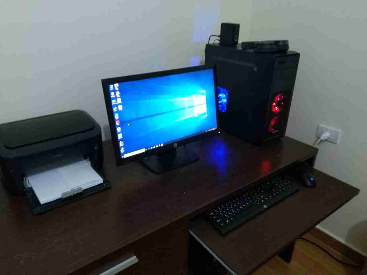 Core i7 جيل رابع بسعر لقطه كامل الجهاز
لا تنسَ أنك شاهدت هذا الإعلان في عنكبوت
كرت الشاشه دا...