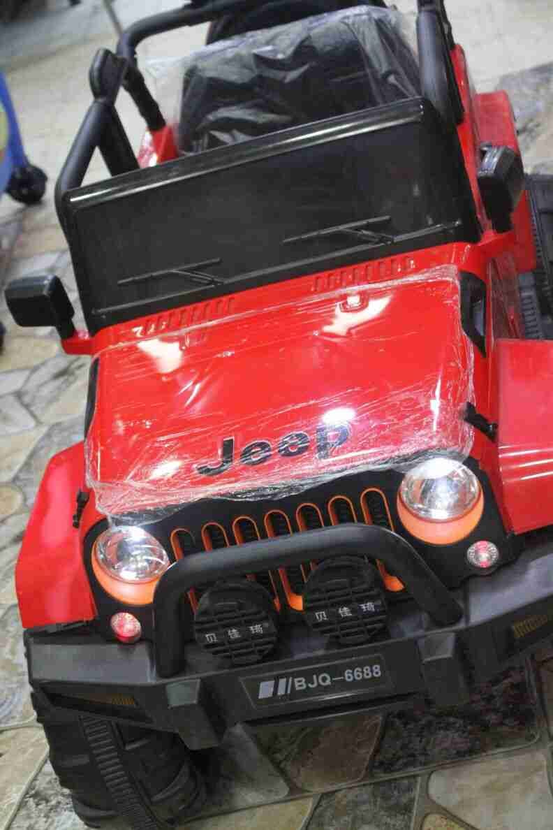 سياره شحن فل اضافات واضويه مع ريموت ابواب قابل للفتح مسجل فلاش ميموري aux 12
لا تنسَ أنك شاهدت هذا الإعلان في عنكبوت...