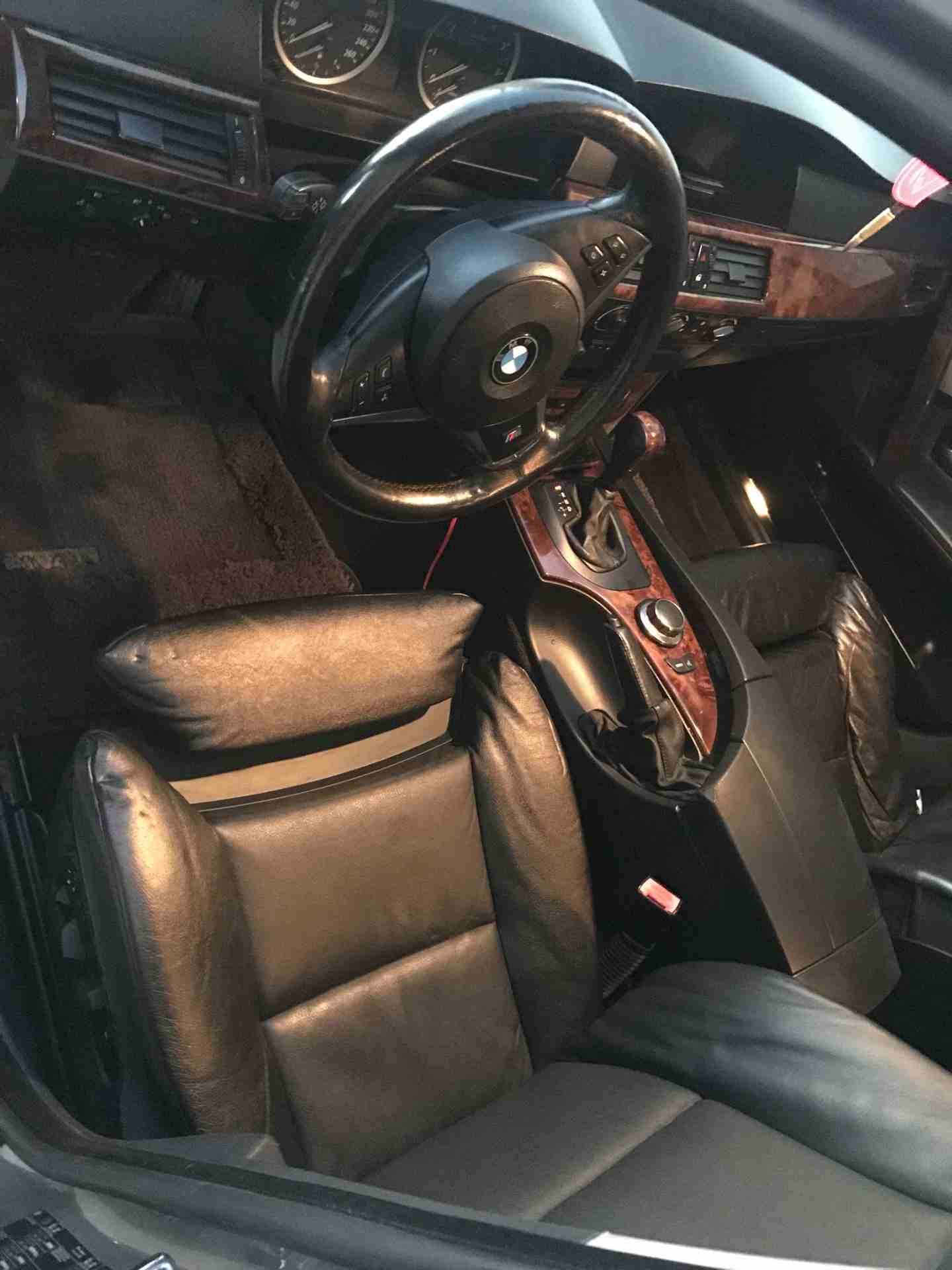 Bmw 525i 2007
لا تنسَ أنك شاهدت هذا الإعلان في عنكبوت
فل الفل
6 سلندر 2500 cc
فحص كامل
ماشية 1...