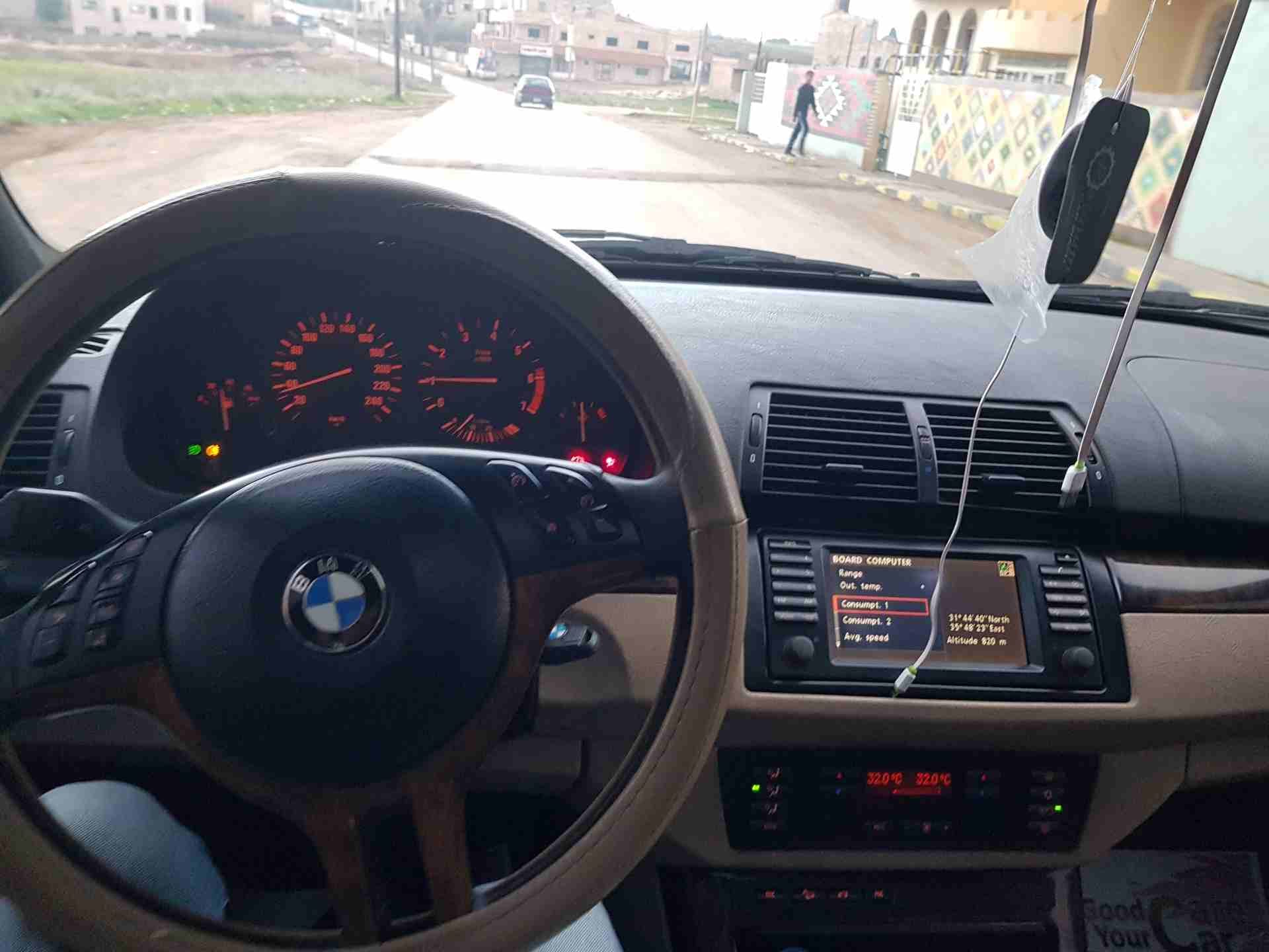 x5 2002 لون كحلي
لا تنسَ أنك شاهدت هذا الإعلان في عنكبوت
x5 لون كحلي 2002
فل كامل
فتحه كرستال
ف...