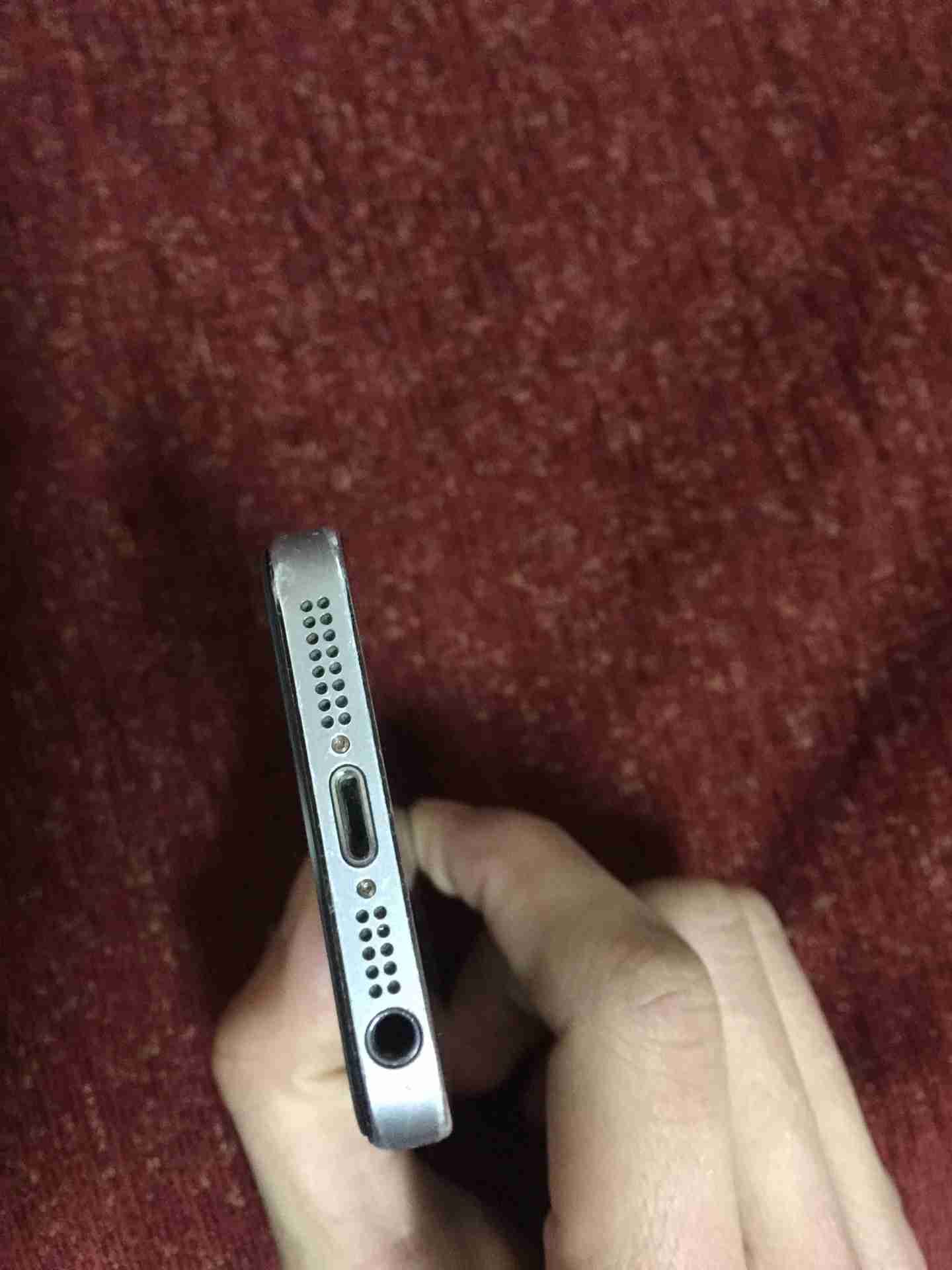 ايفون 5s 32GB
لا تنسَ أنك شاهدت هذا الإعلان في عنكبوت
ايفون 5s
32GB
اسود
معا بس شاحن ول كرت...
