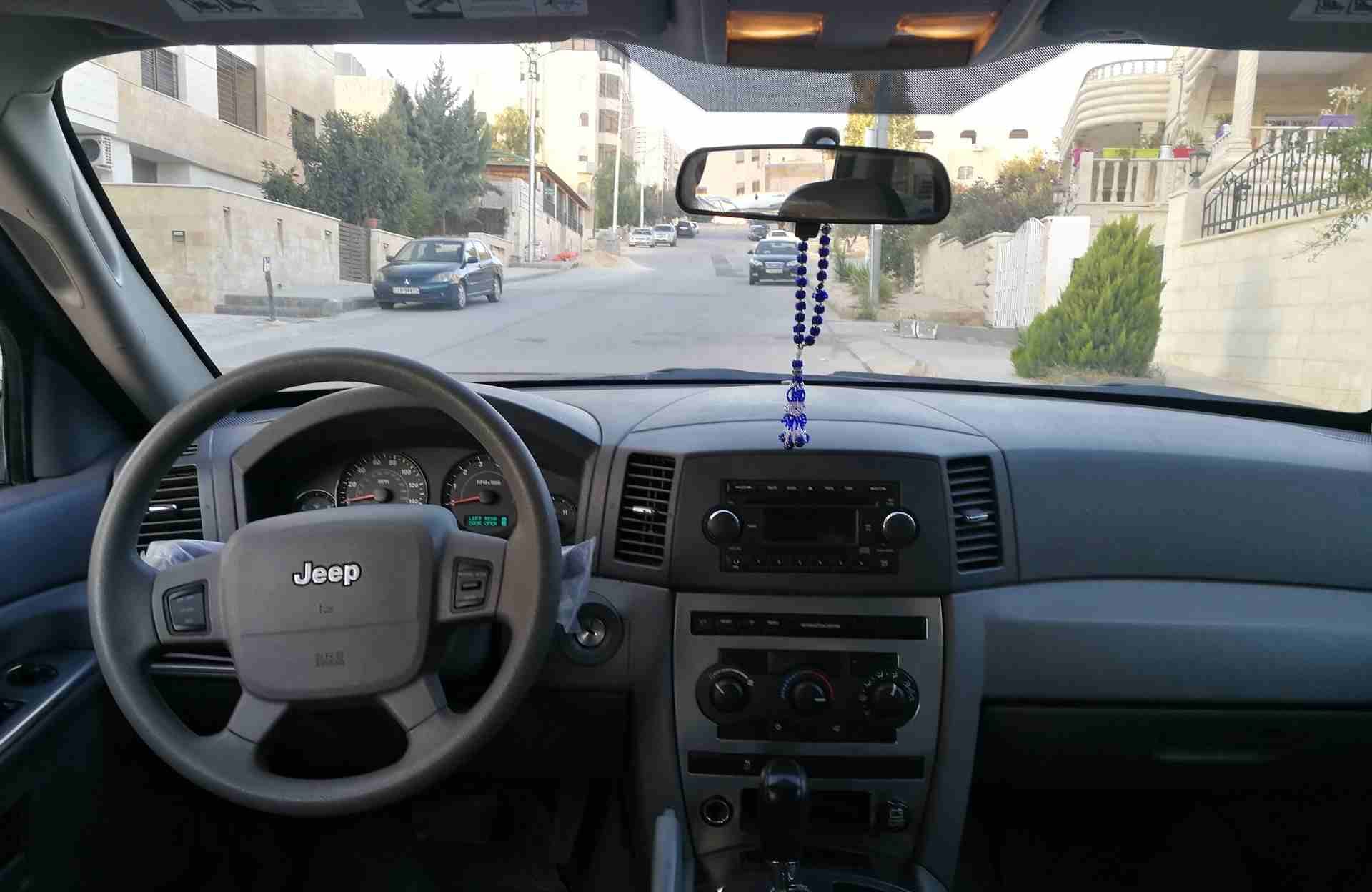جيب شروكي موديل 2006 لاريدو فل كامل عدا الفتحه
لا تنسَ أنك شاهدت هذا الإعلان في عنكبوت
موديل 2006...