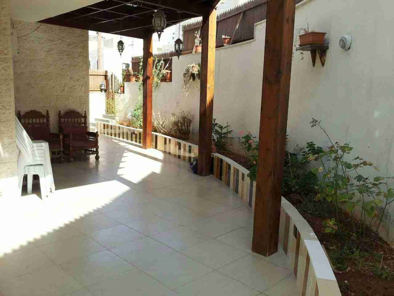 شقة طابق شبه أرضي مع ترس للبيع/ضاحية الياسمين 3
لا تنسَ أنك شاهدت هذا الإعلان في عنكبوت
شقة م...