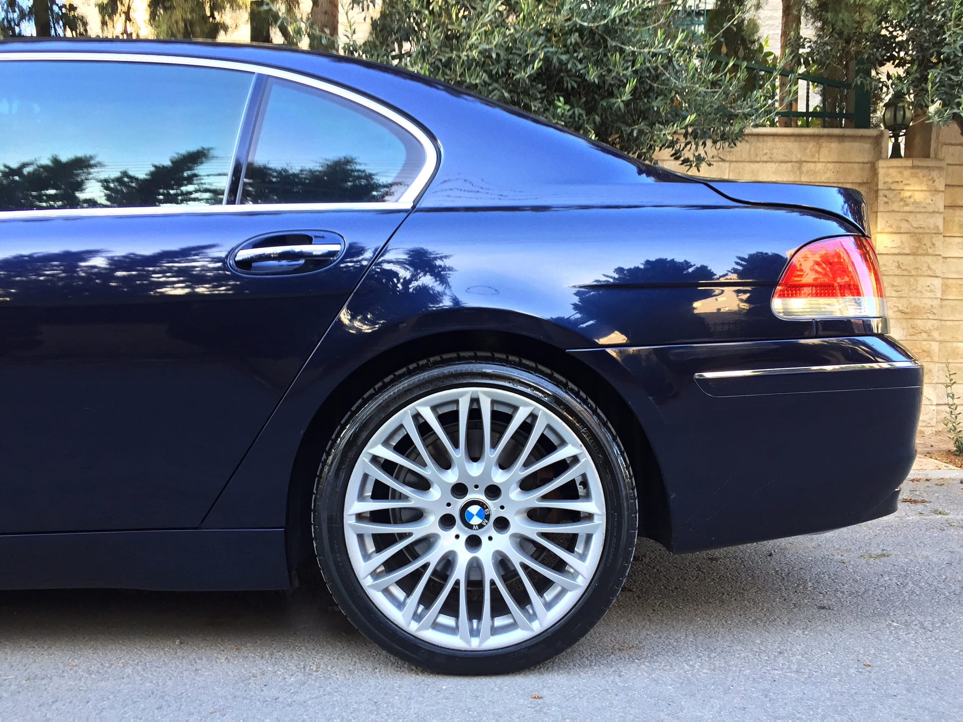 BMW 760 Li
لا تنسَ أنك شاهدت هذا الإعلان في عنكبوت
‏Bmw 760 Li (2004)
‏Converted (200...