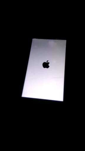 ايفون 5s
لا تنسَ أنك شاهدت هذا الإعلان في عنكبوت
الجهاز لون ذهبي
بدو بورد وبطاريه
والشاشه م...
