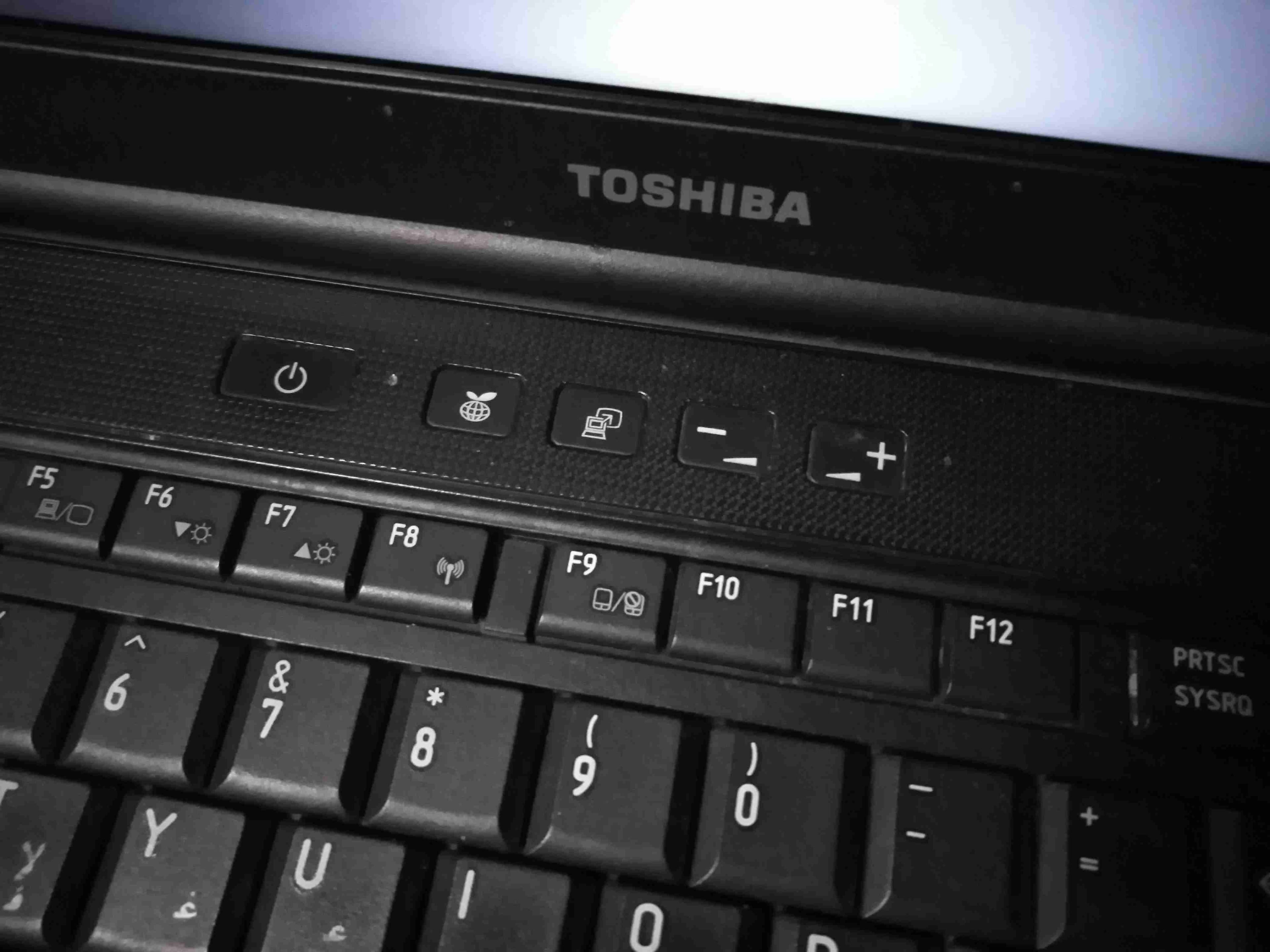 لابتوب توشيبا Toshiba Tecra i7 بحالة ممتازه نضيف
لا تنسَ أنك شاهدت هذا الإعلان في عنكبوت
لابت...