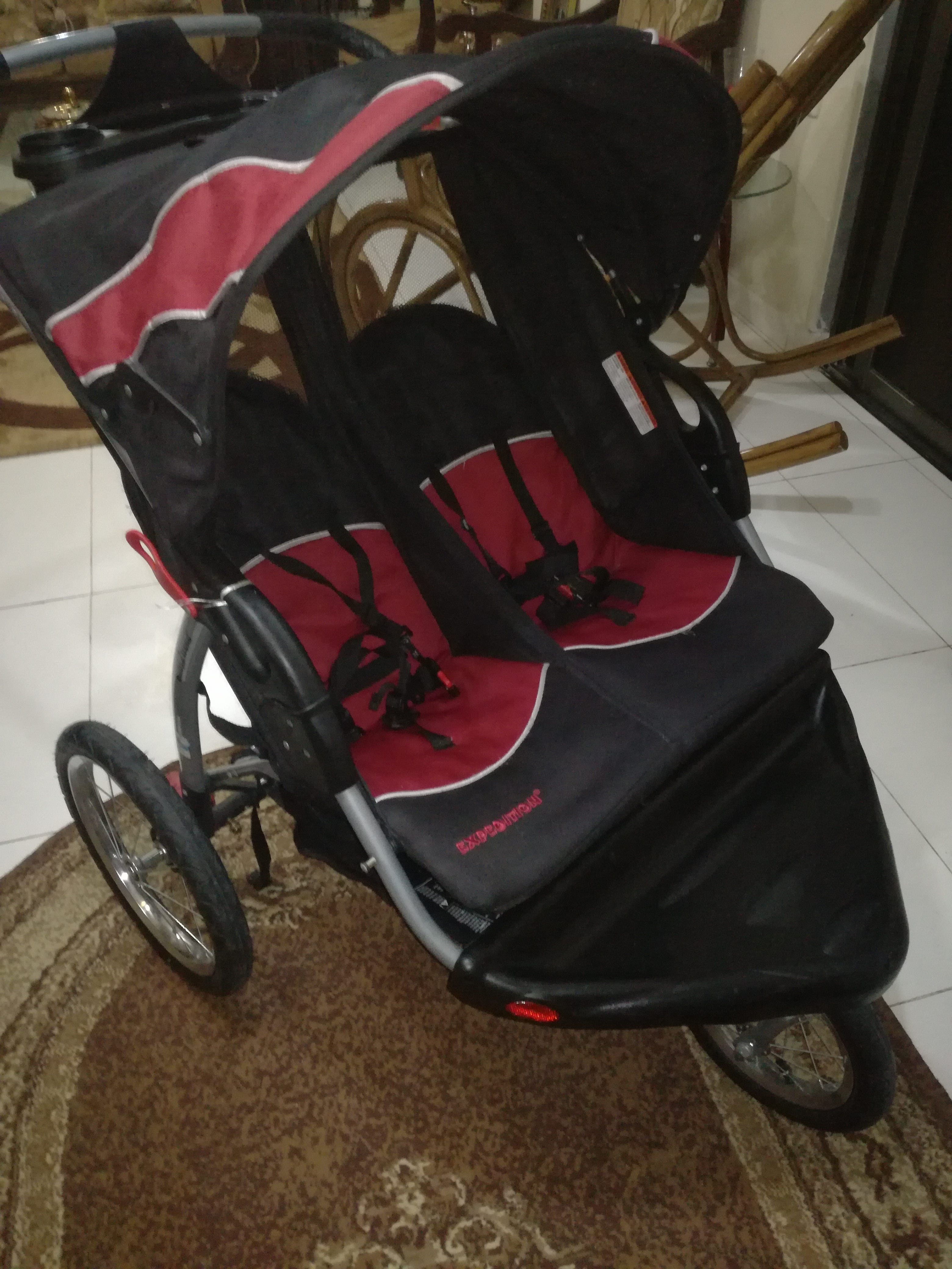 عرباية توام ماركة baby trend فخمه جدا بسعر مغري
لا تنسَ أنك شاهدت هذا الإعلان في عنكبوت
عرباي...