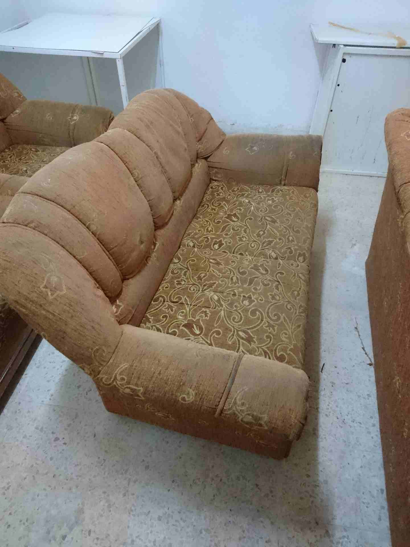 عفش بيت للبيع
لا تنسَ أنك شاهدت هذا الإعلان في عنكبوت
عفش بيت مستعمل للبيع...