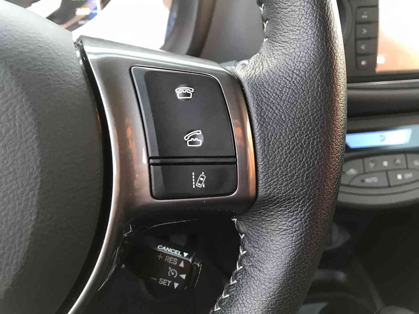 يارس YARIS تويتا 2016 - لون فيراني -
لا تنسَ أنك شاهدت هذا الإعلان في عنكبوت
تويتا يارس 2016...