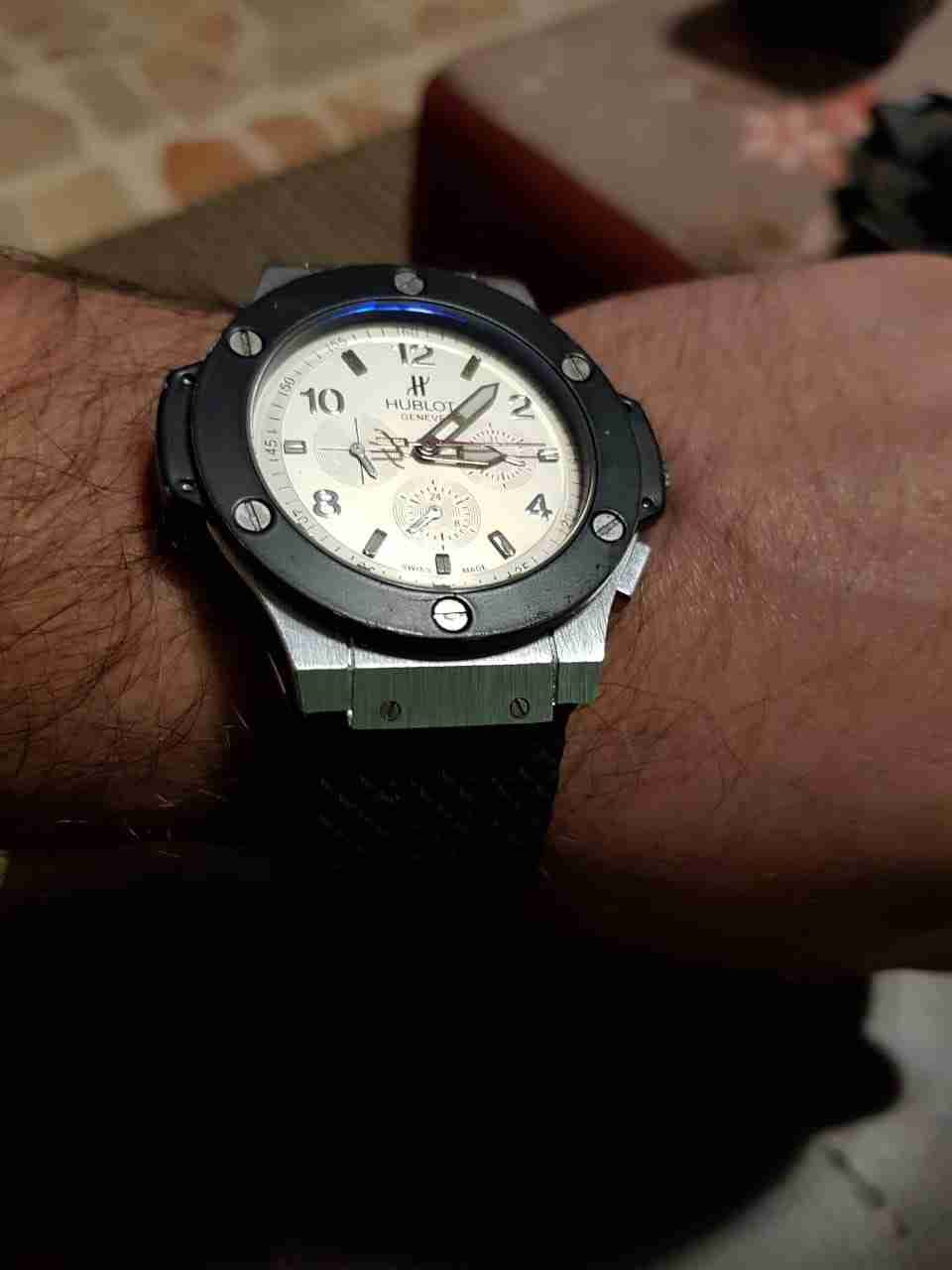 ساعه hublot اوتوماتيك
لا تنسَ أنك شاهدت هذا الإعلان في عنكبوت
ساعة HUBLOT كوبي جديده جميع الع...