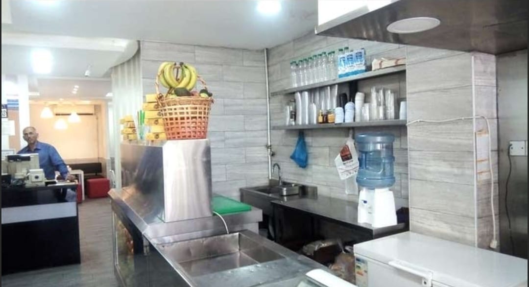 مطعمين شاورما و سناكات و كوكتيل للبيع
لا تنسَ أنك شاهدت هذا الإعلان في عنكبوت
مطعمين شاورما و...