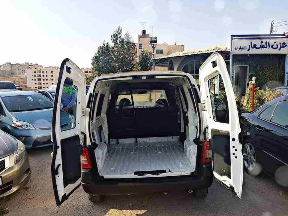 بيجو بارتنر موديل 2012
لا تنسَ أنك شاهدت هذا الإعلان في عنكبوت
بيجو بارتنر اللون :ابيض موديل :201...