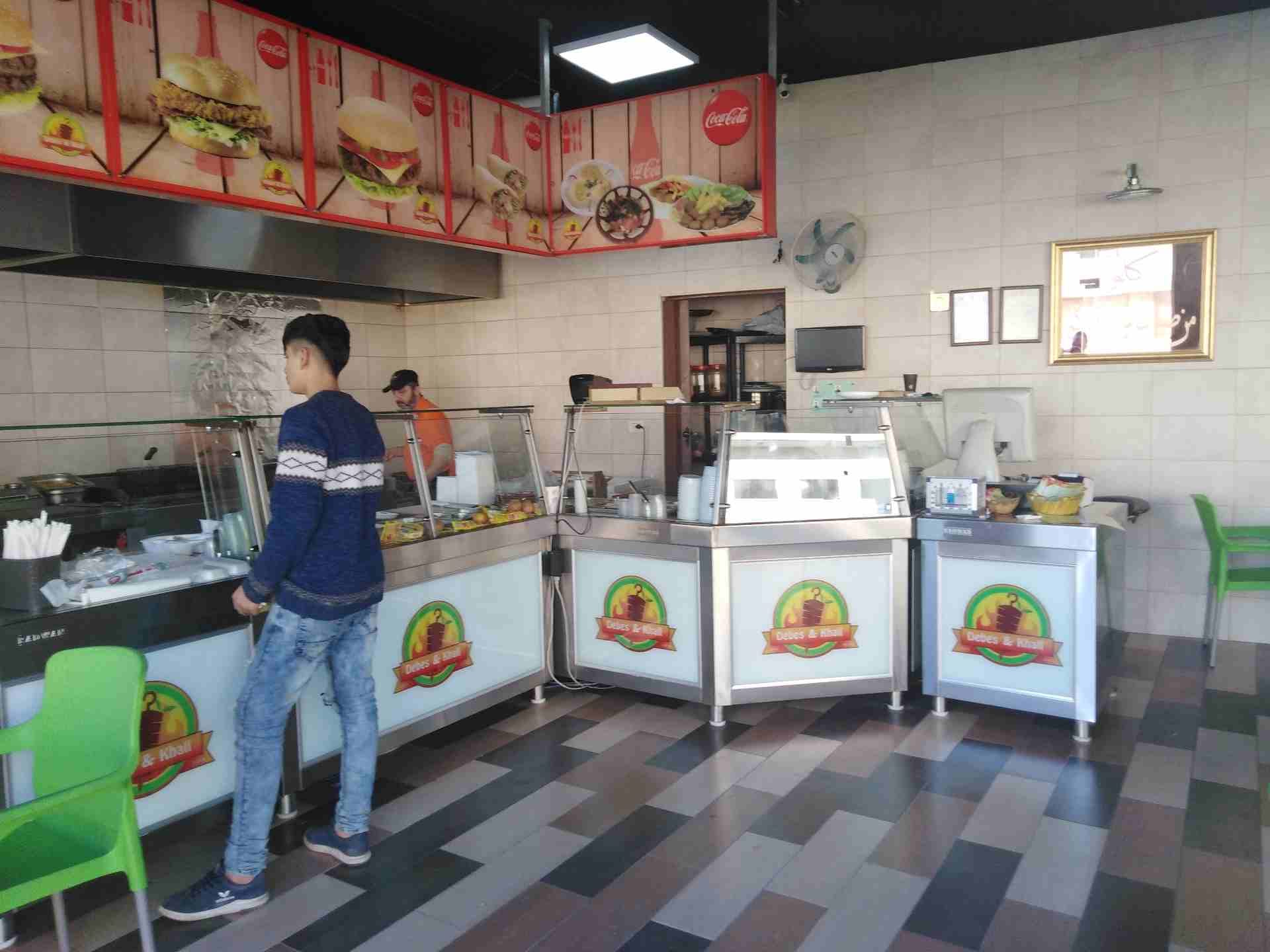 مطعم للبيع بموقع مميز
لا تنسَ أنك شاهدت هذا الإعلان في عنكبوت
بجانب كليه وجامعة ويعمل بشكل بدخل ع...