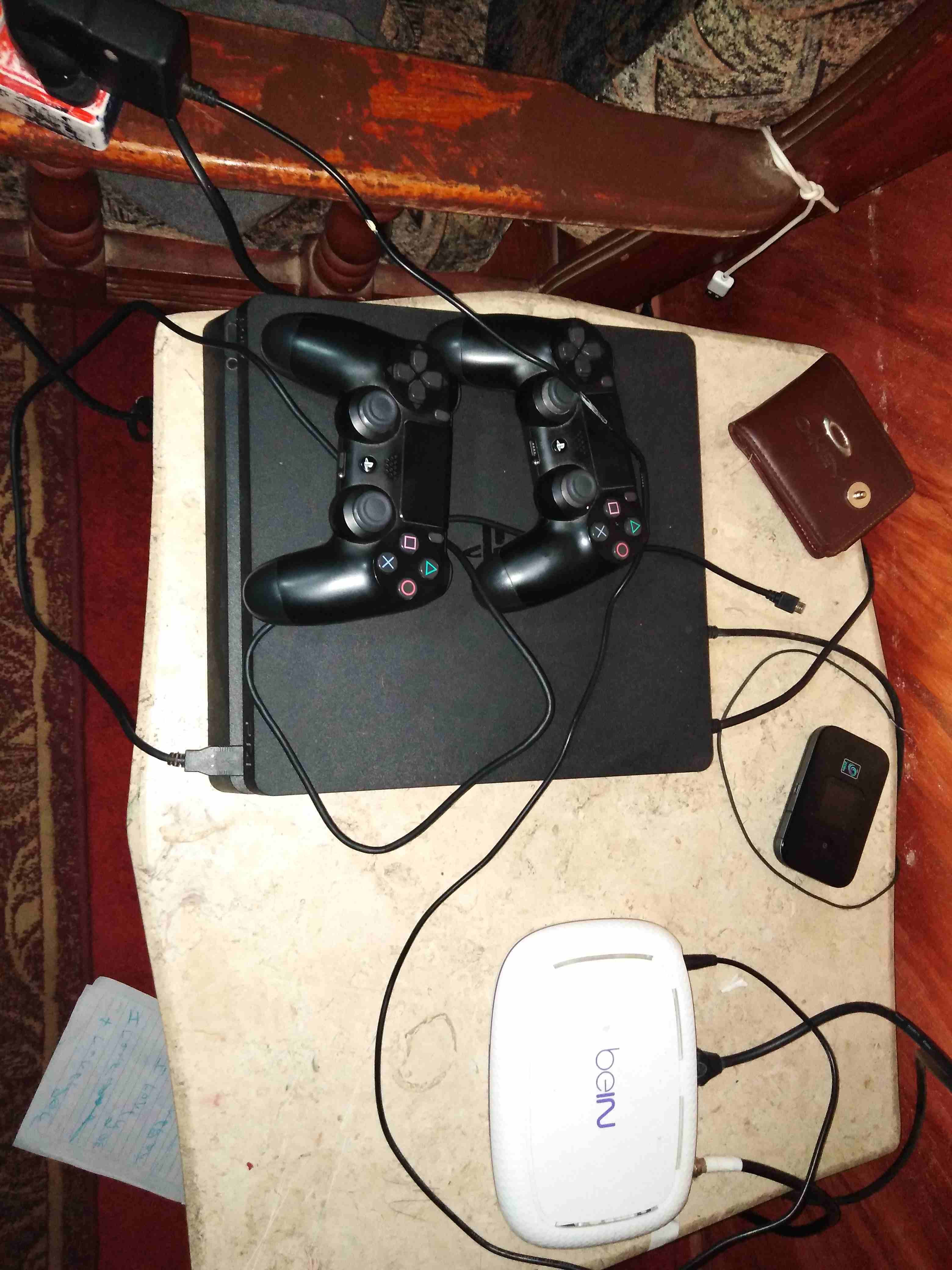 PS4 SUPER SLIM
لا تنسَ أنك شاهدت هذا الإعلان في عنكبوت
بلايستيشن 4 سوبر سليم 500 g ريجن 3 معاه 2...