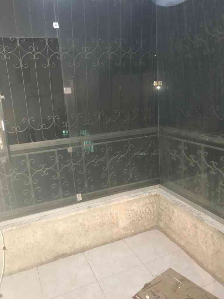 شقة فارغة للايجار خلدا 4200
لا تنسَ أنك شاهدت هذا الإعلان في عنكبوت
3نوم 3حمام صالون صالة معي...