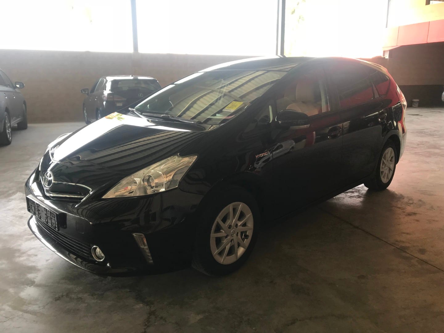PRIUS Plus 2013 // لون: أسود // تويوتا بريوس بلس
لا تنسَ أنك شاهدت هذا الإعلان في عنكبوت
تويو...